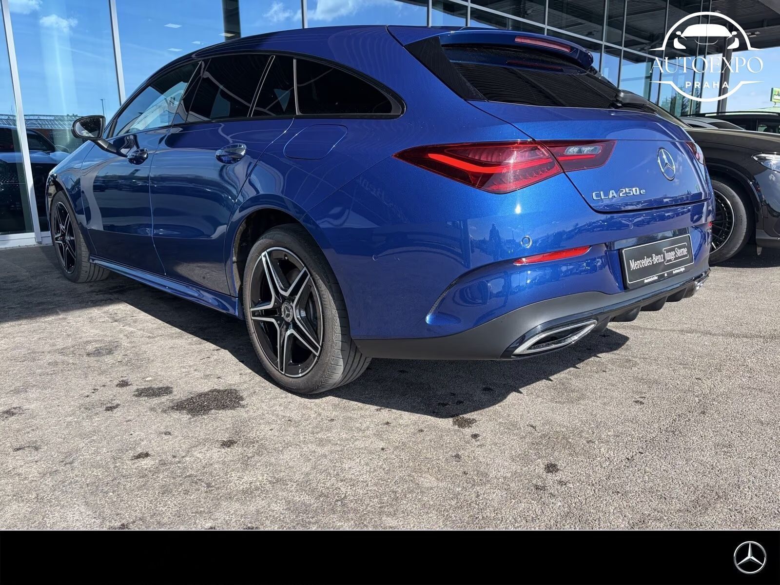 Mercedes-Benz CLA, CLA 250 e Shooting Brake AMG* - fotka 3