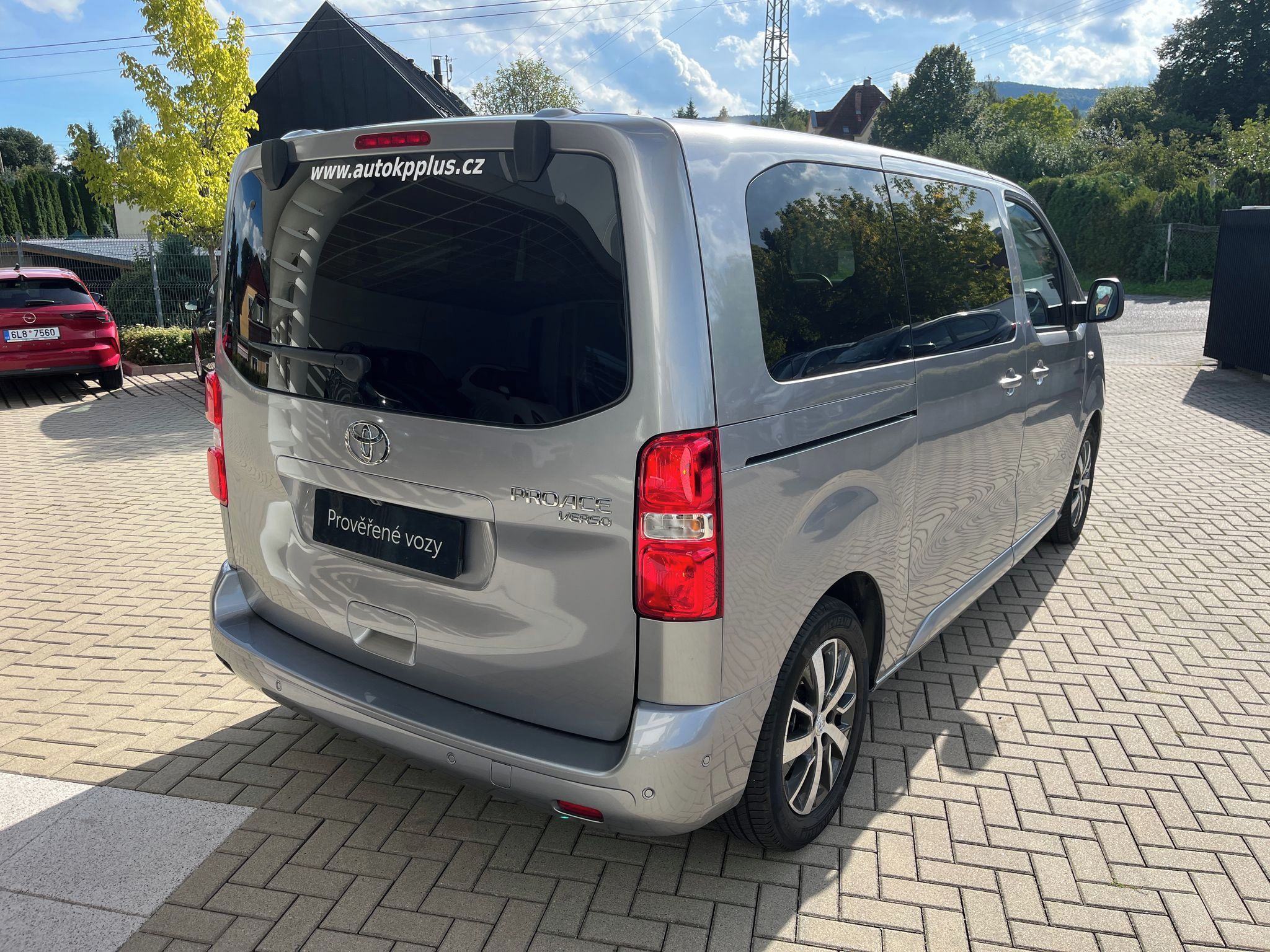 Toyota Proace Verso, 2.0 177k L1 Family Webasto 8AT - fotka 6