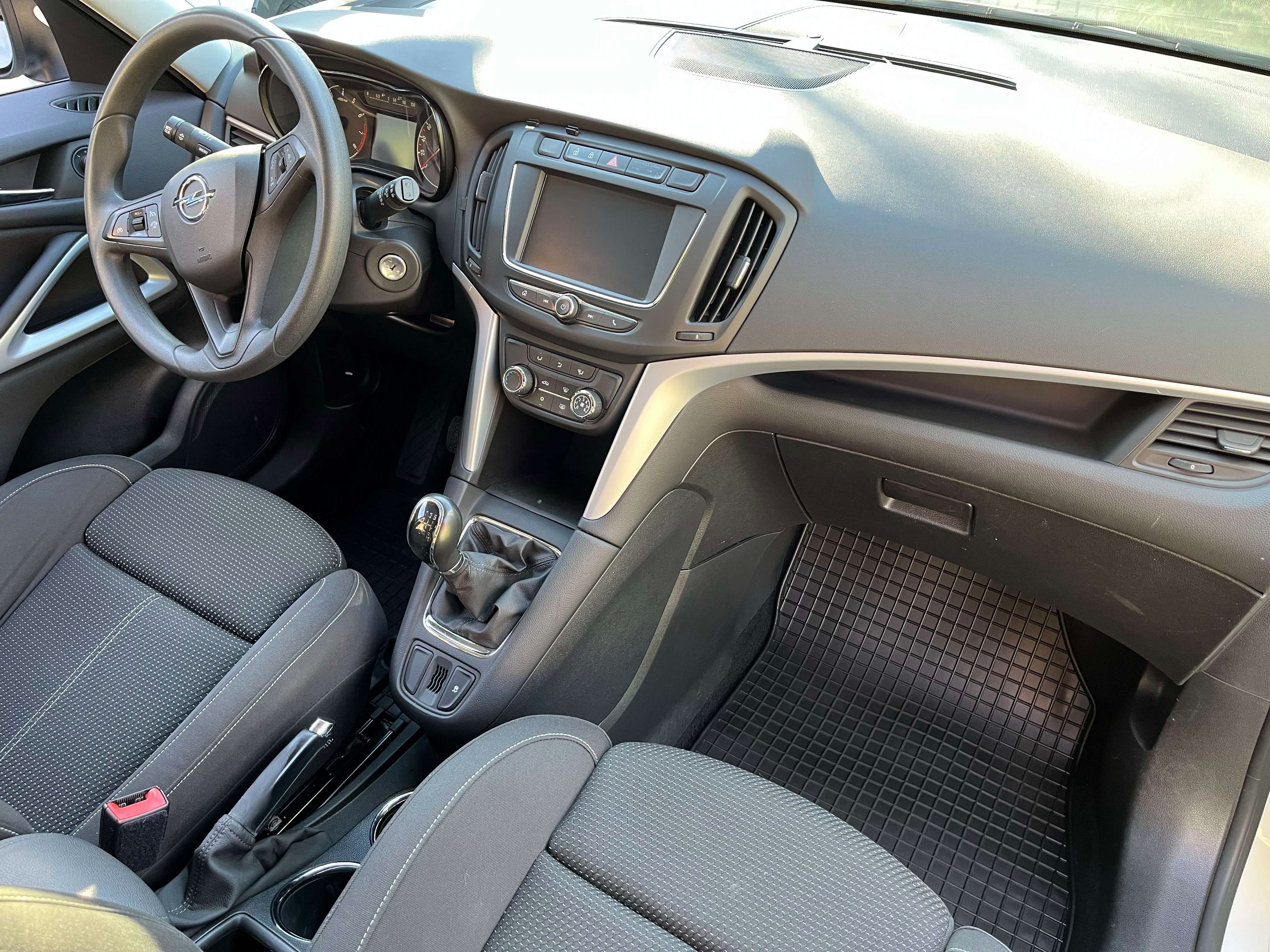 Opel Zafira, Příčníky,Tažné,+Zimní pneu - fotka 6