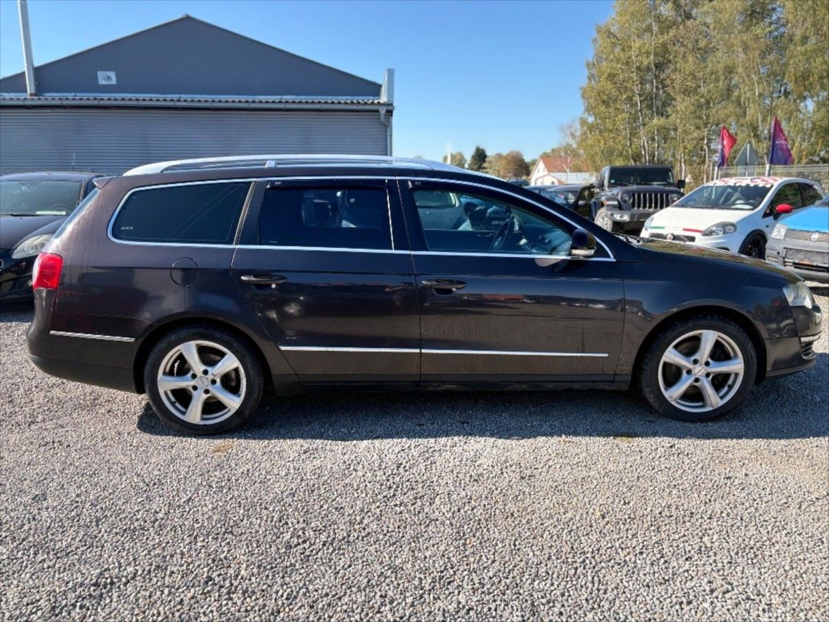Volkswagen Passat Variant, 2,0 TDi COMBI  4X4 - fotka 5