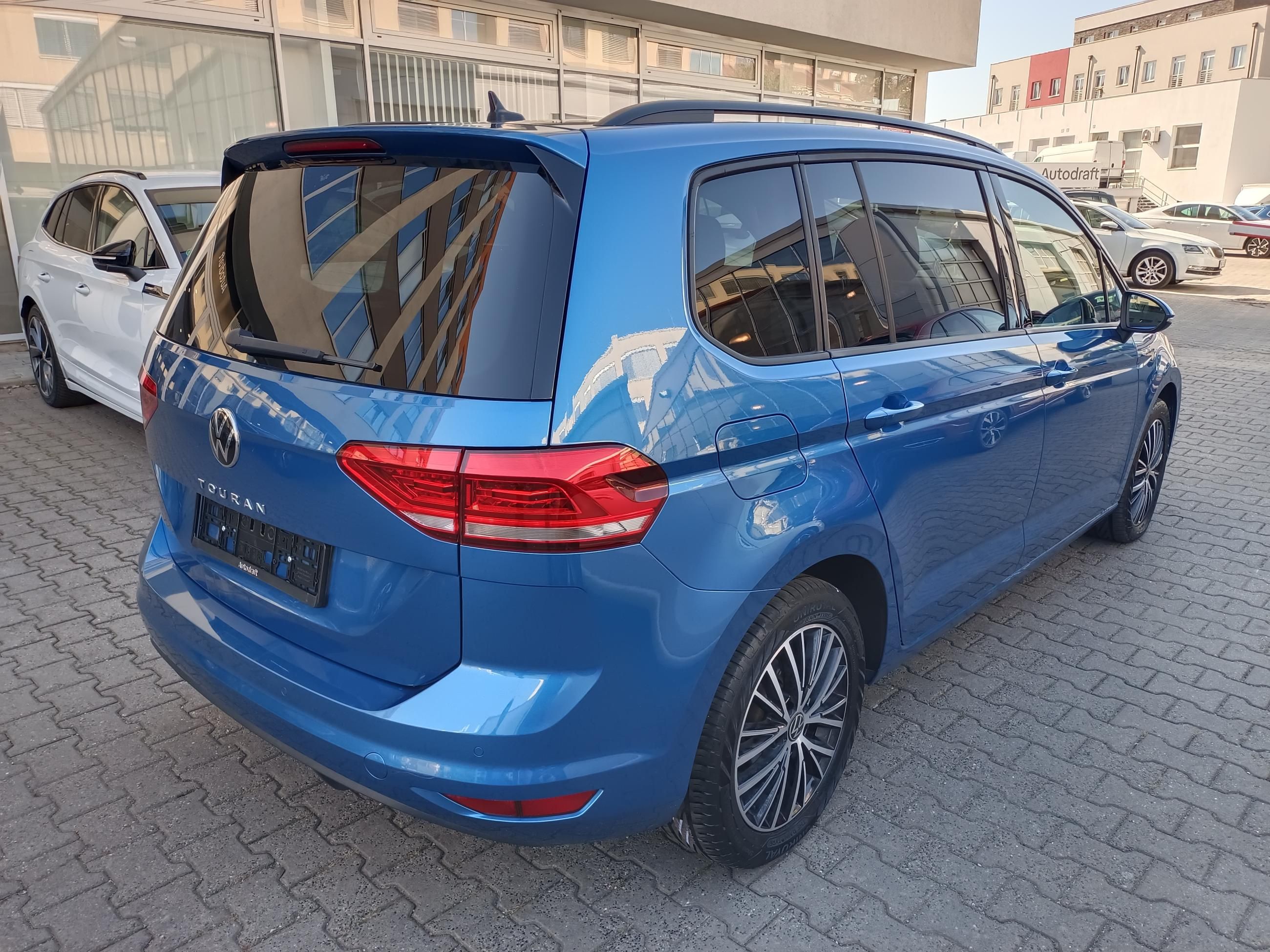 Volkswagen Touran, TDI / 7-míst / Tažné / Webasto - fotka 6
