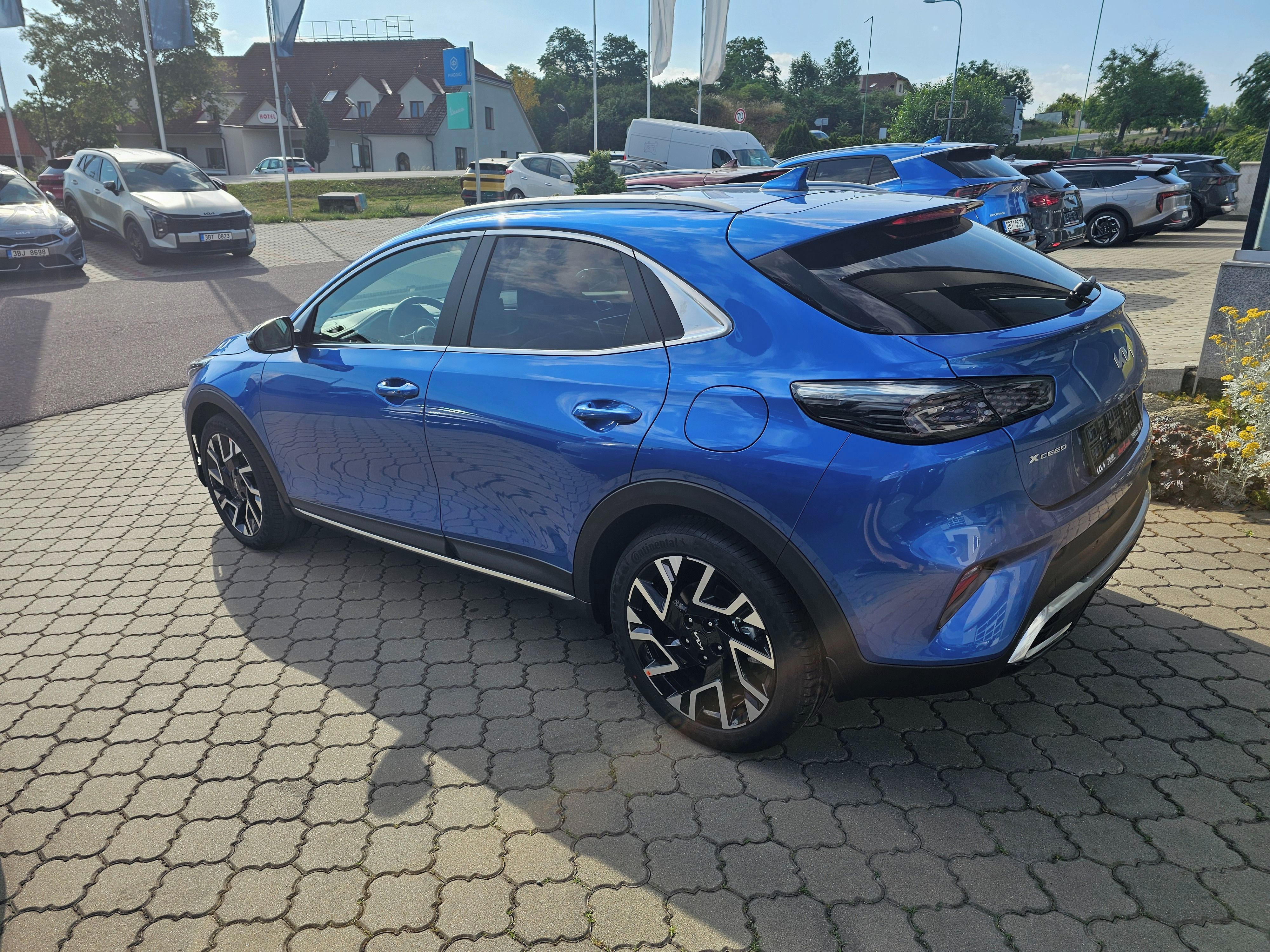 Kia XCee´d, Steel Edition 1,6T-Gdi 7DCT - fotka 3