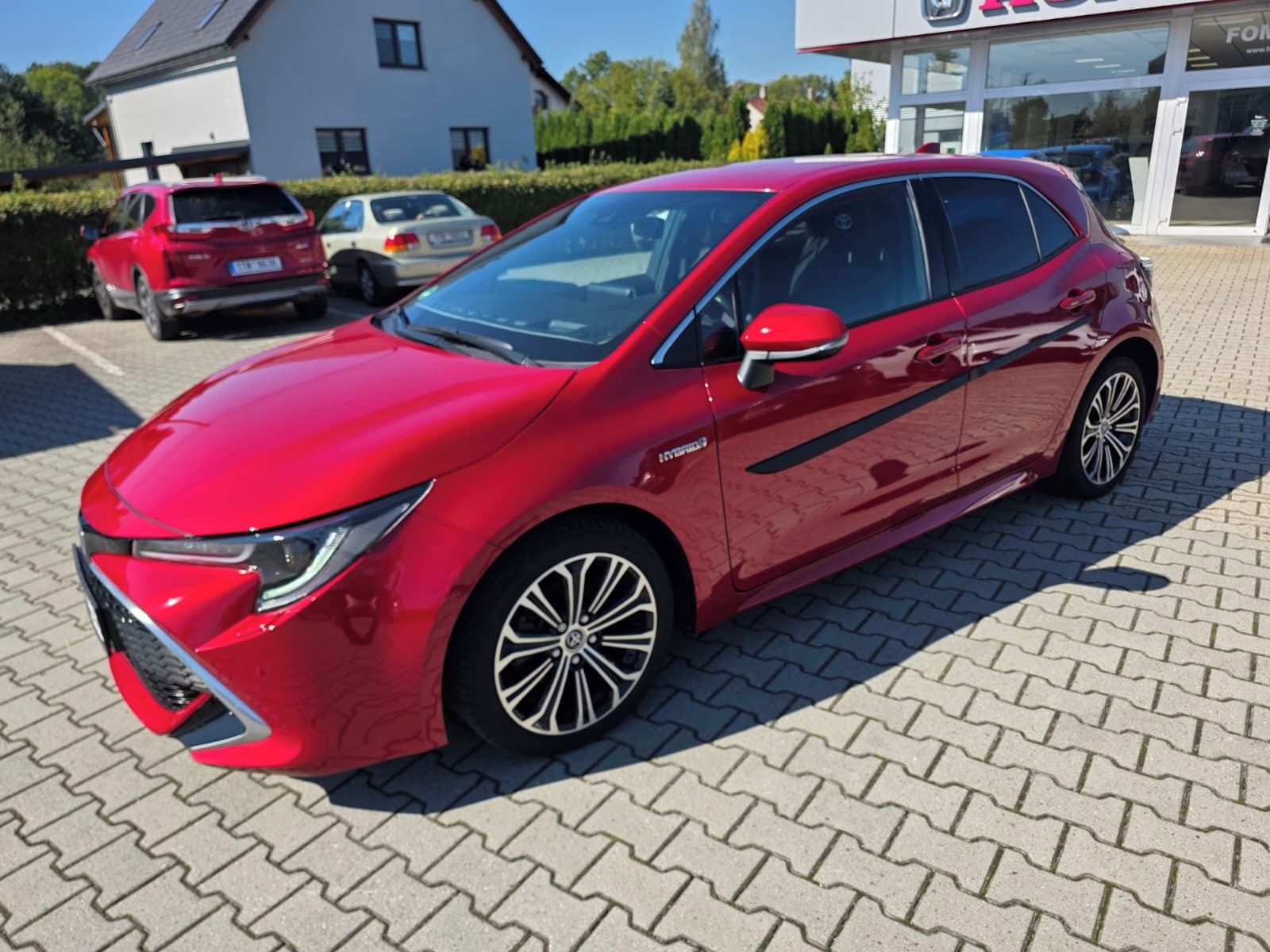 Toyota Corolla, 1,8 Hybrid - 1.maj. TOP STAV - fotka 4