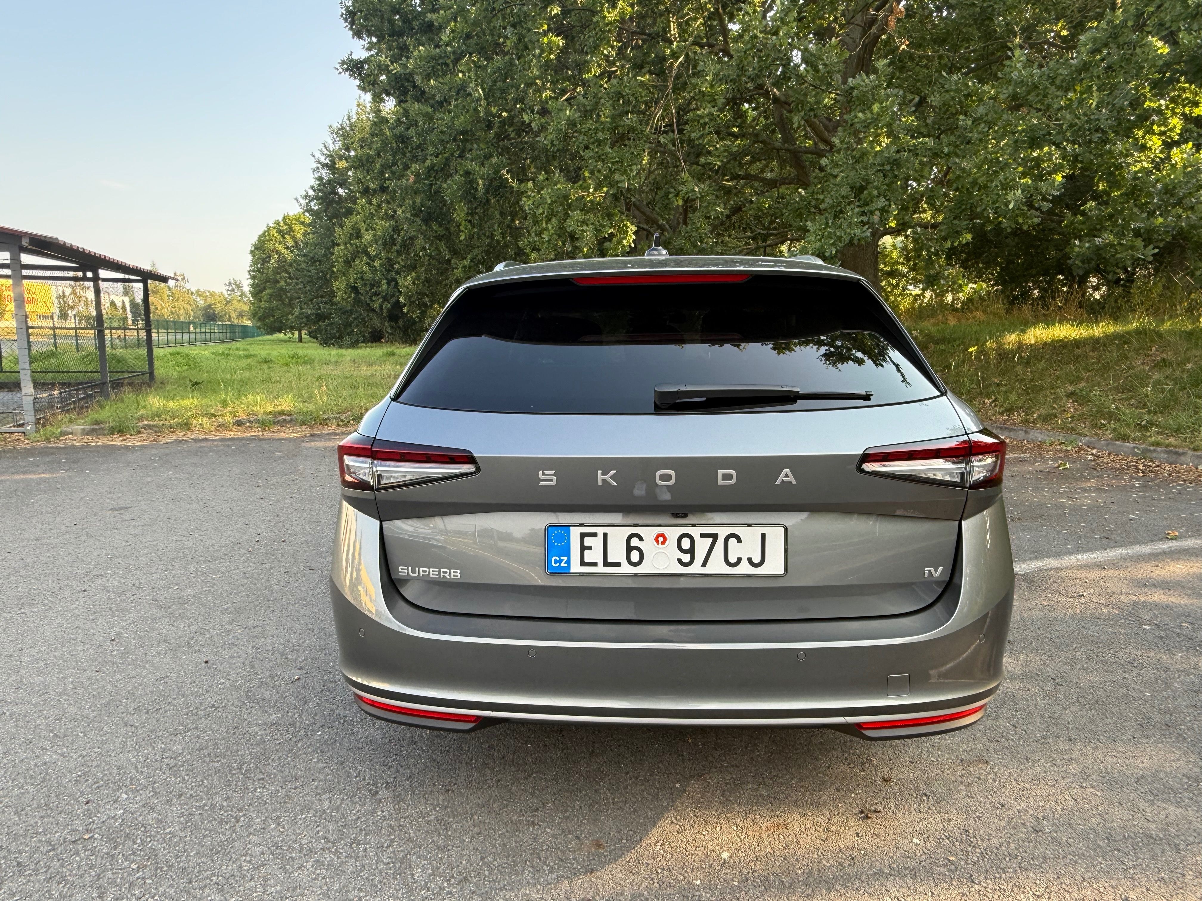 Škoda Superb, COMBI IV DSG L&K 1.5 TSI - fotka 3