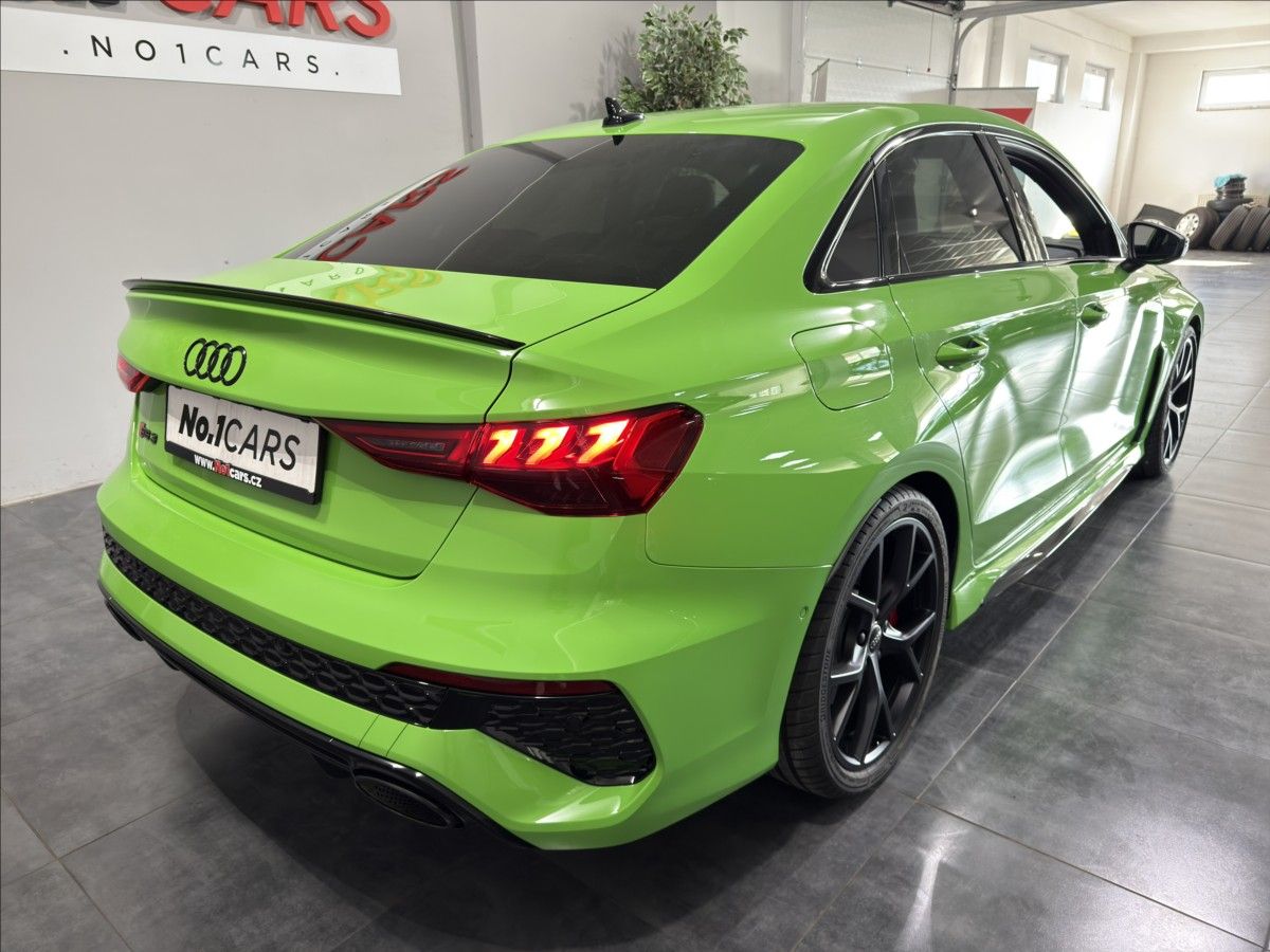 Audi RS3, 2,5   TFSI 400HP B&O QUATTRO - fotka 5