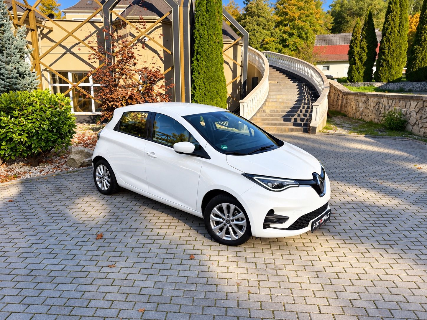 Renault ZOE, EXPERIENCE 52kWh /9199KM/DPH/ - fotka 2