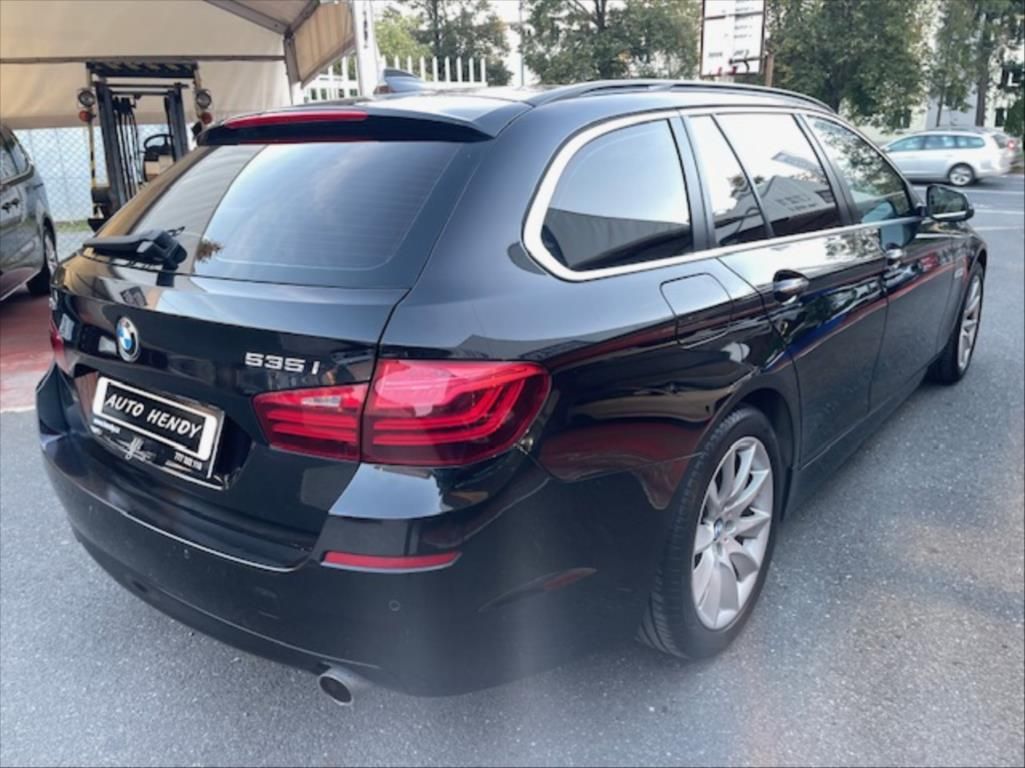 BMW Řada 5, 3,0 535i xDrive AUT,NAVI,PANOR - fotka 5