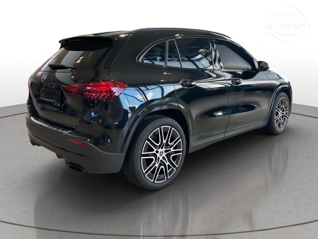 Mercedes-Benz GLA, 200d 4M AMG*Night*TAŽNÉ* - fotka 4
