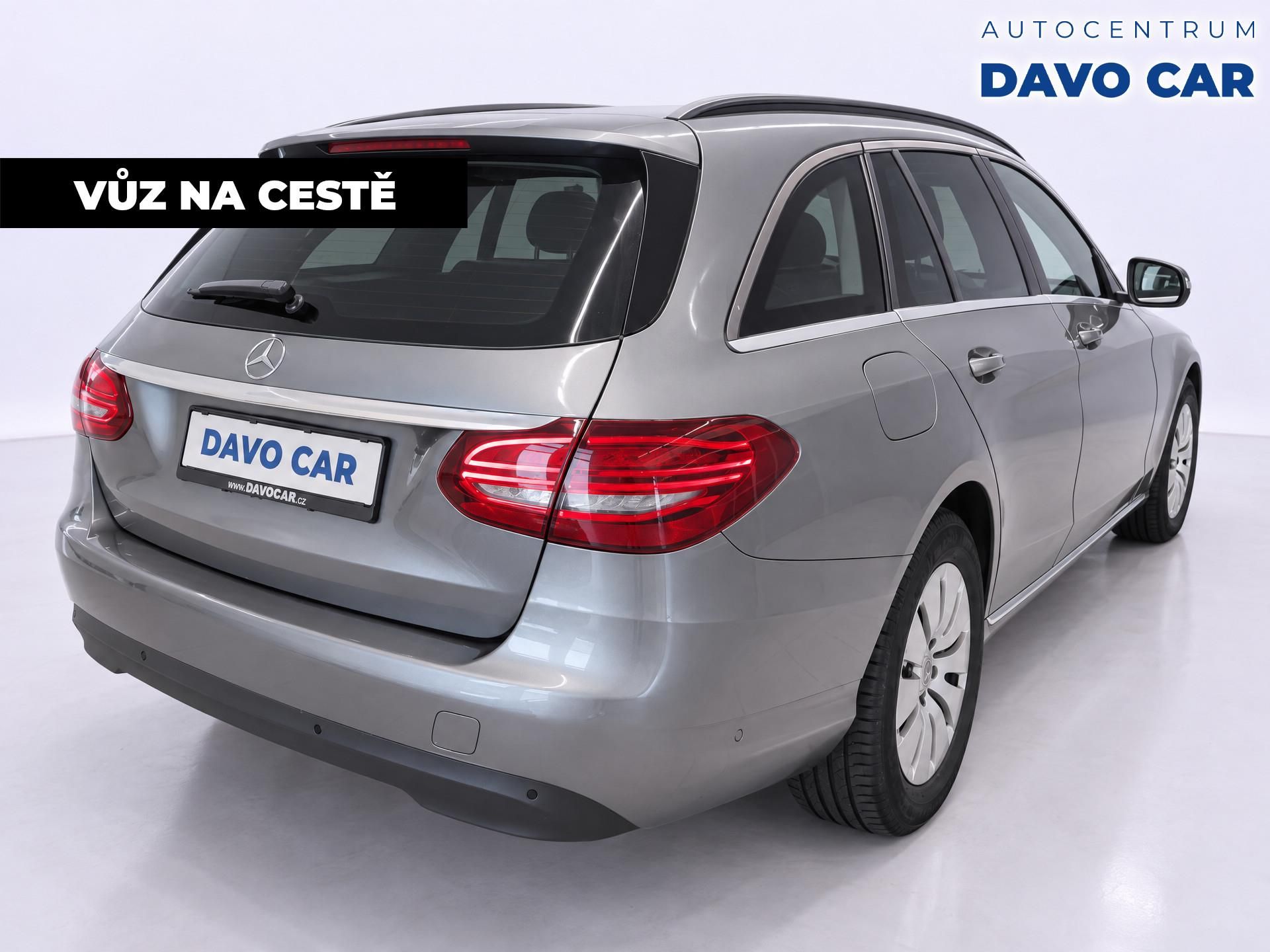 Mercedes-Benz Třídy C, 1,6 C 200 118 kW Navi DPH 1.Ma - fotka 3