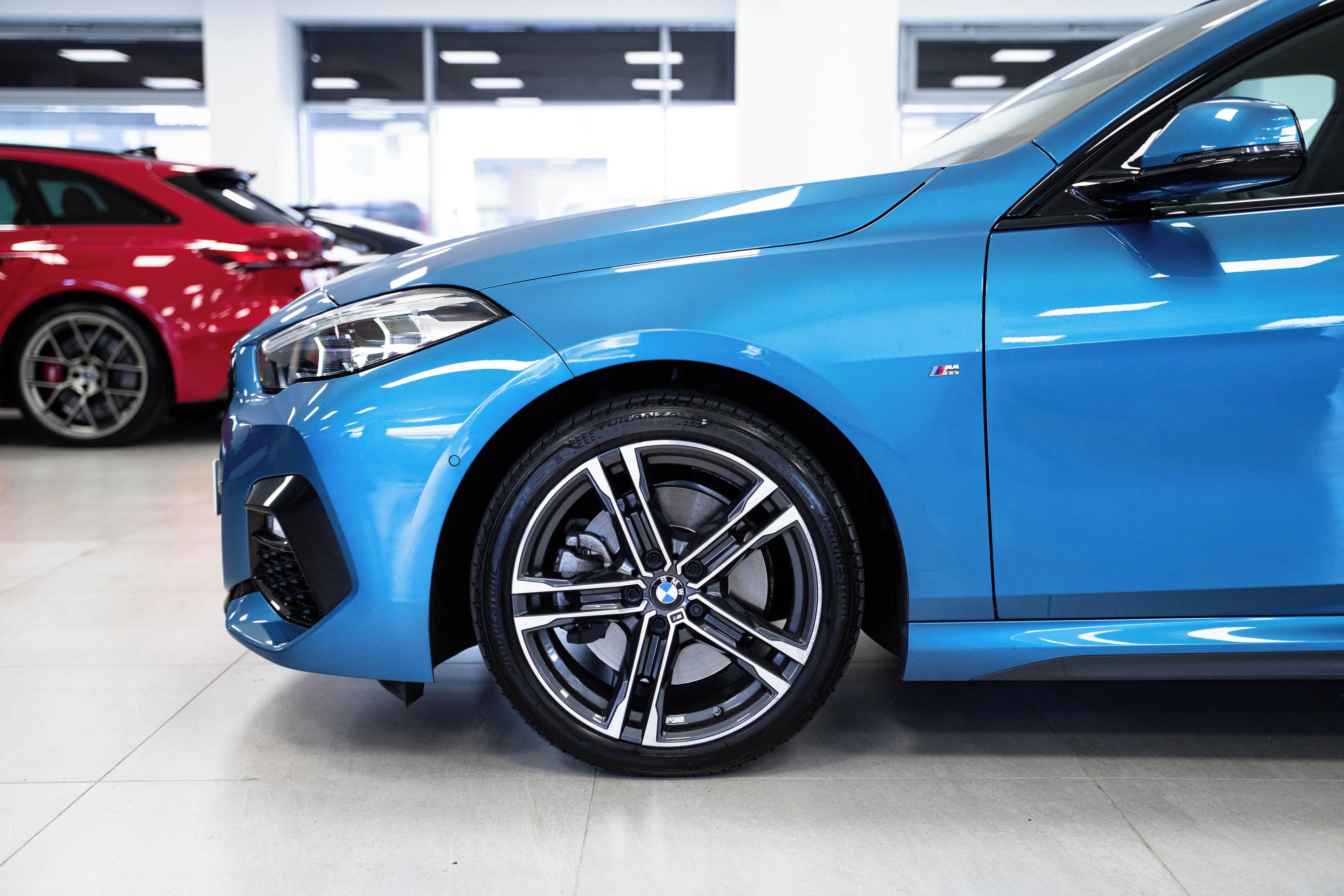 BMW Řada 2, 220d Gran Coupé M Sport - fotka 4