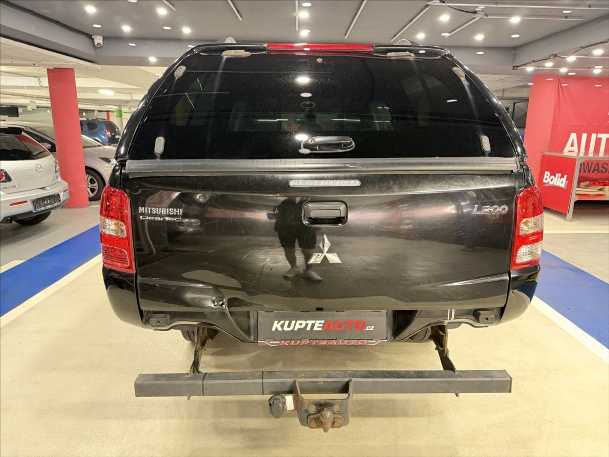 Mitsubishi L200, 2,4 DI-D  Invite-4WD DOUBLE CA - fotka 4