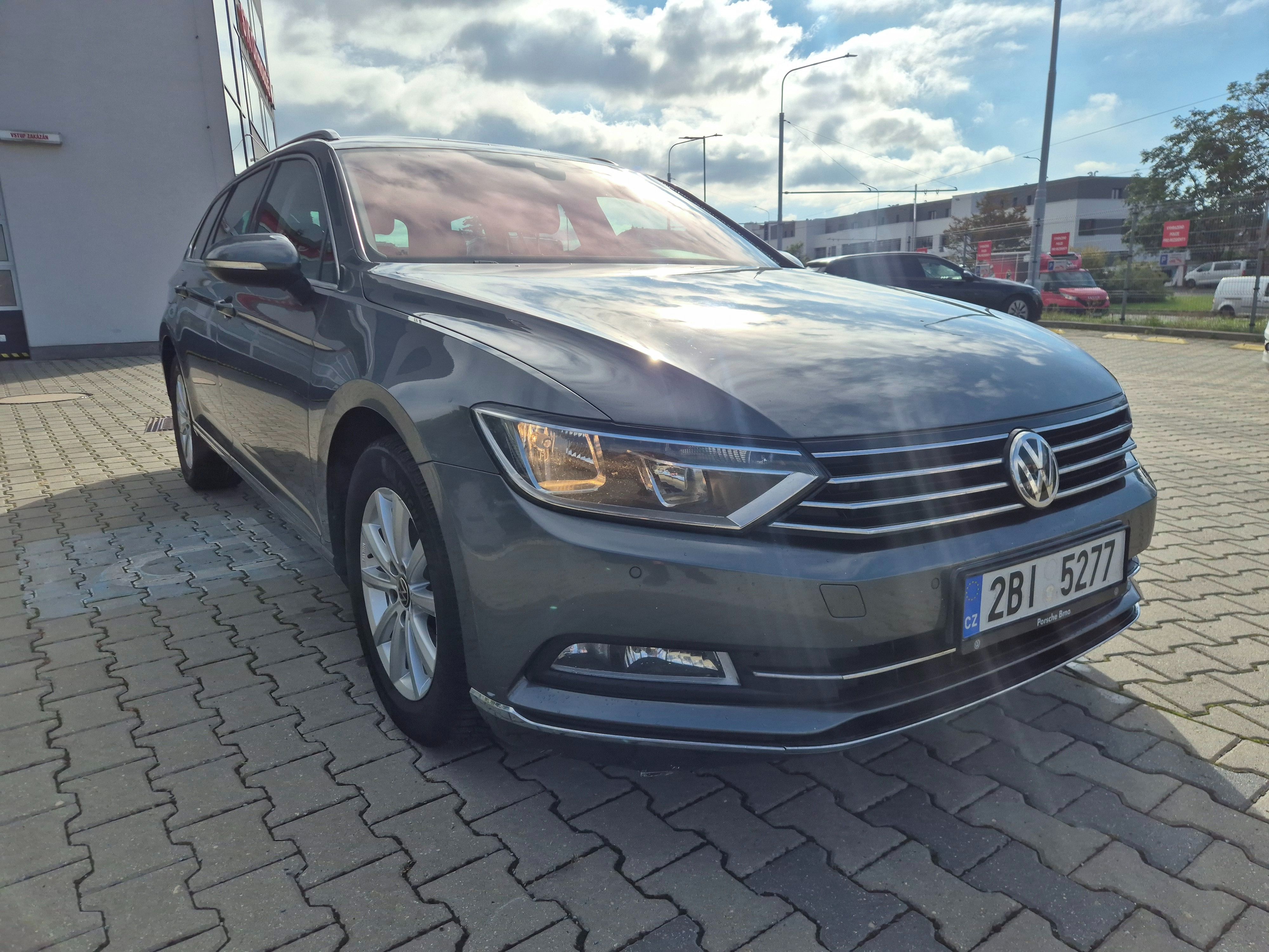 Volkswagen Passat, 2.0TDI 110kw,DSG,výhřev,servis