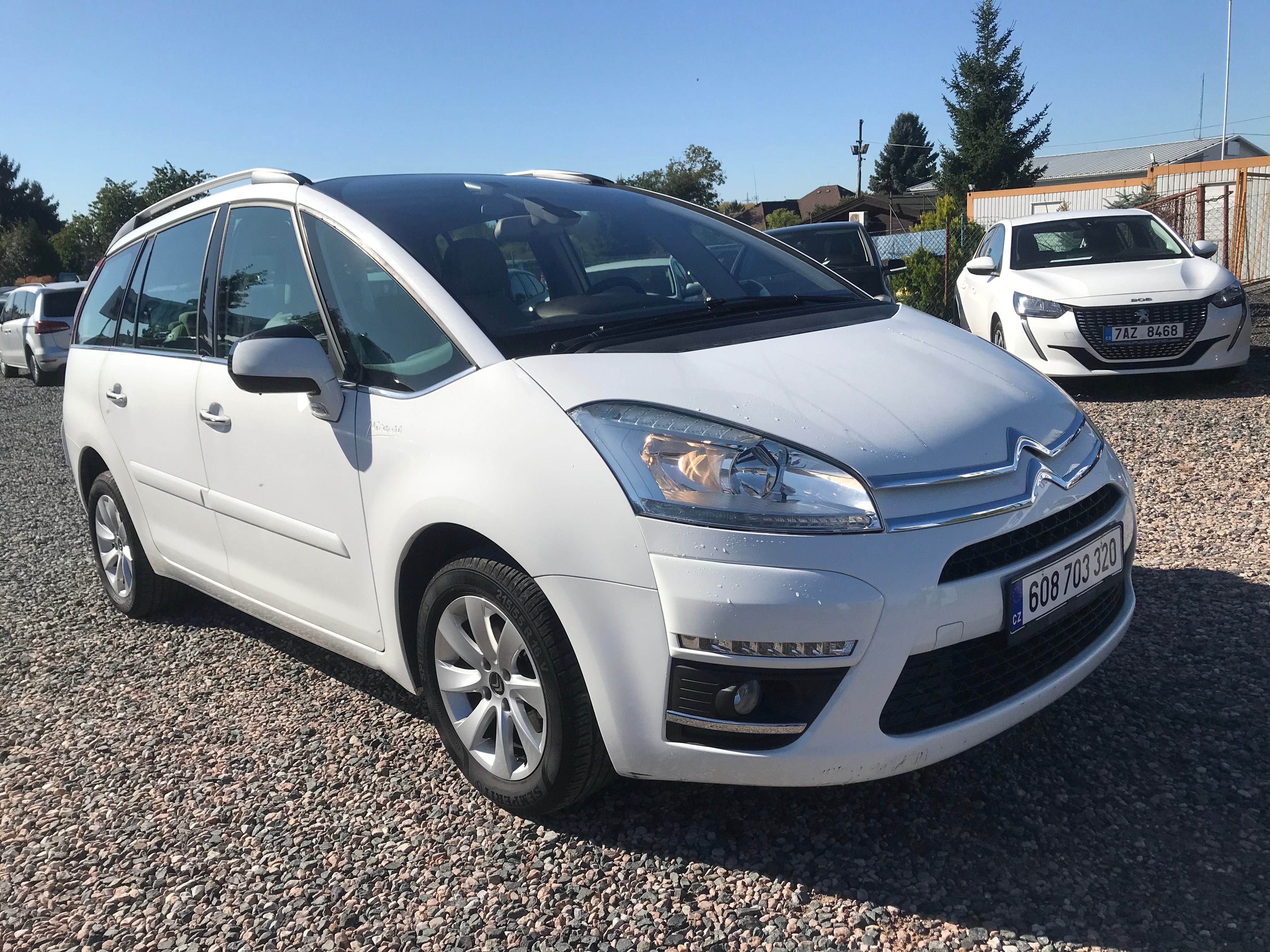 Citroën Grand C4 Picasso, 1.6 VTI,88 KW,7-MÍST NOVÉ V ČR - fotka 3