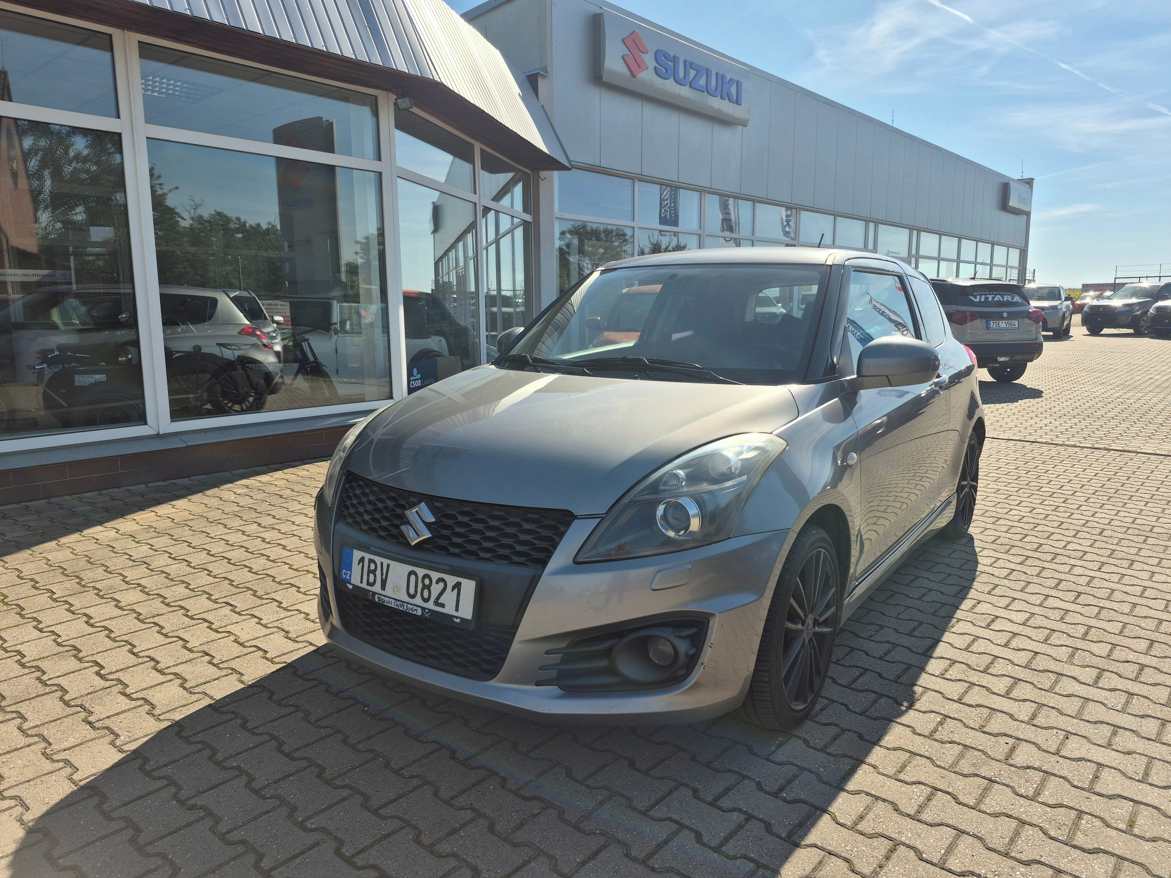 Suzuki Swift, 1,6 Sport - fotka 4