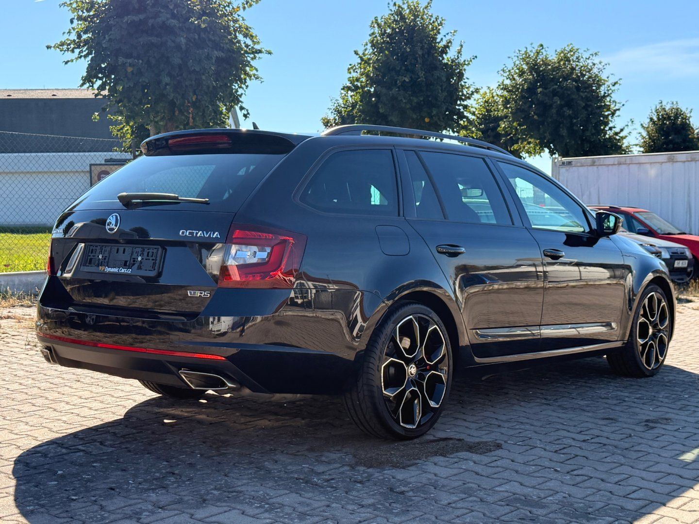 Škoda Octavia, 2.0 TSI RS 245 DSG R19 EXTREME - fotka 5