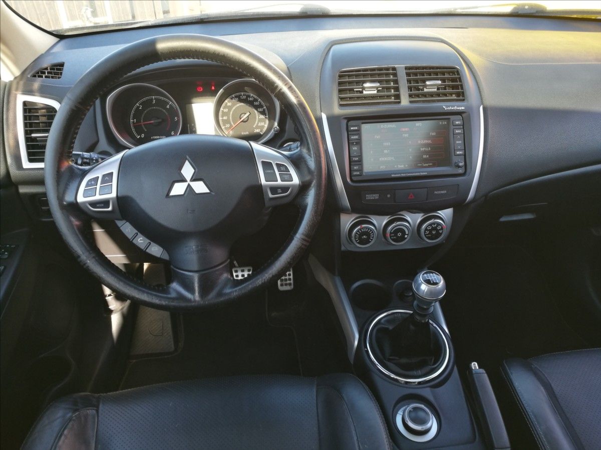 Mitsubishi ASX, 1,8 DI-D 4x4 1.majitel Instyle - fotka 5