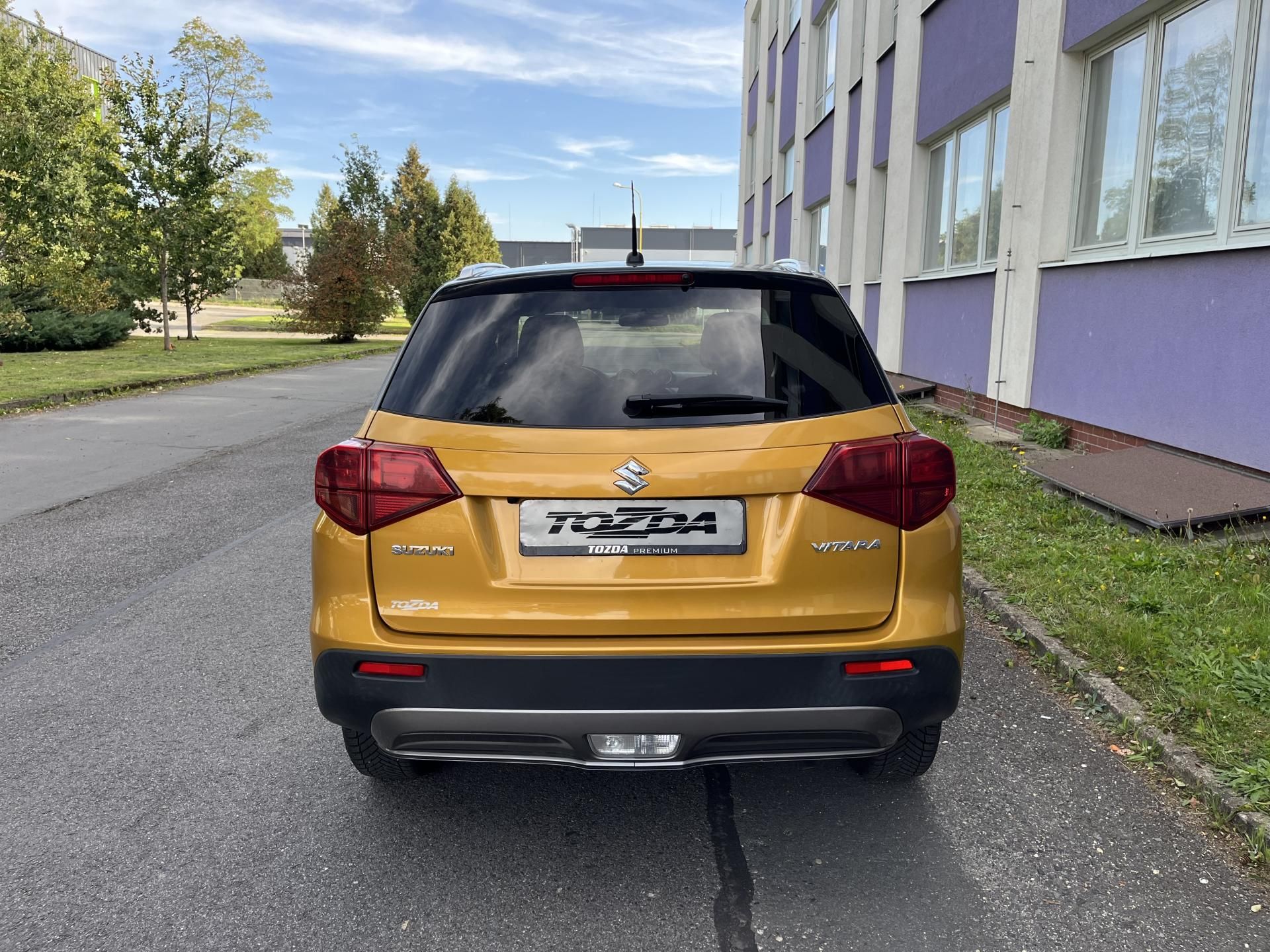 Suzuki Vitara, 1,4 BoosterJet Elegance/servis - fotka 4