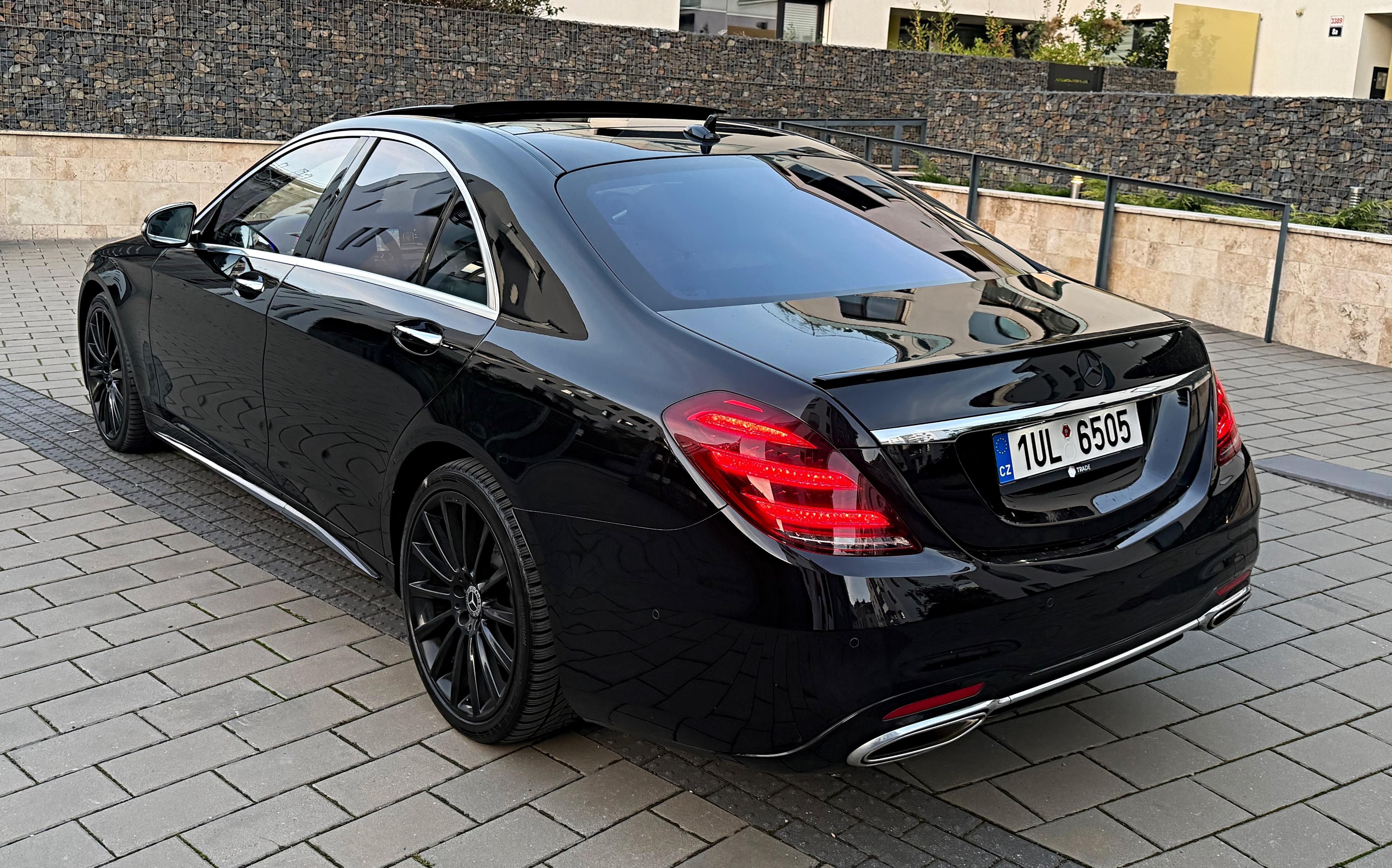 Mercedes-Benz Třídy S, Mercedes S560 4Matic AMG - fotka 4