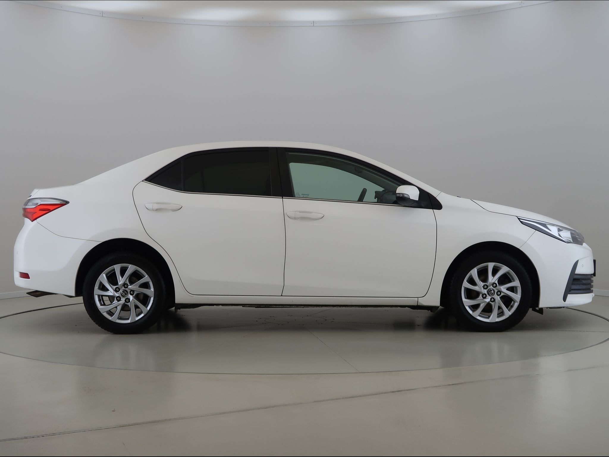 Toyota Corolla, 1.6VVT-i,97KW,Manuál,CZ - fotka 4