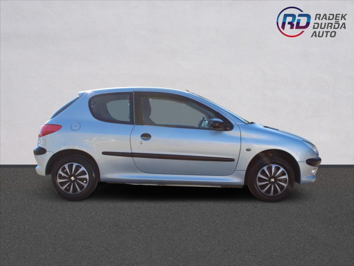 Peugeot 206, 1,4 i  KLIMATIZACE - fotka 4
