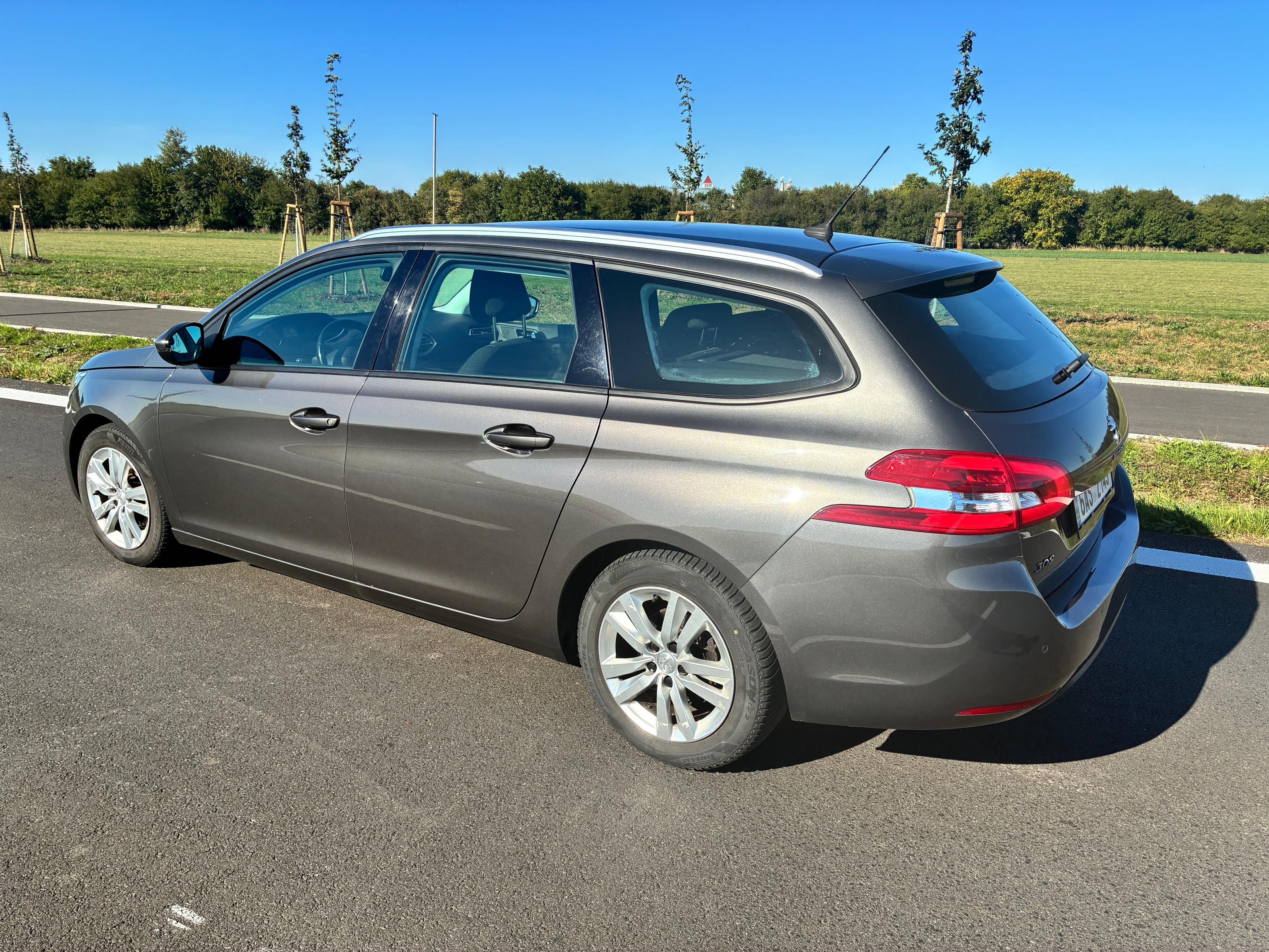 Peugeot 308, 1.6 Blue HDI SW Active - fotka 5