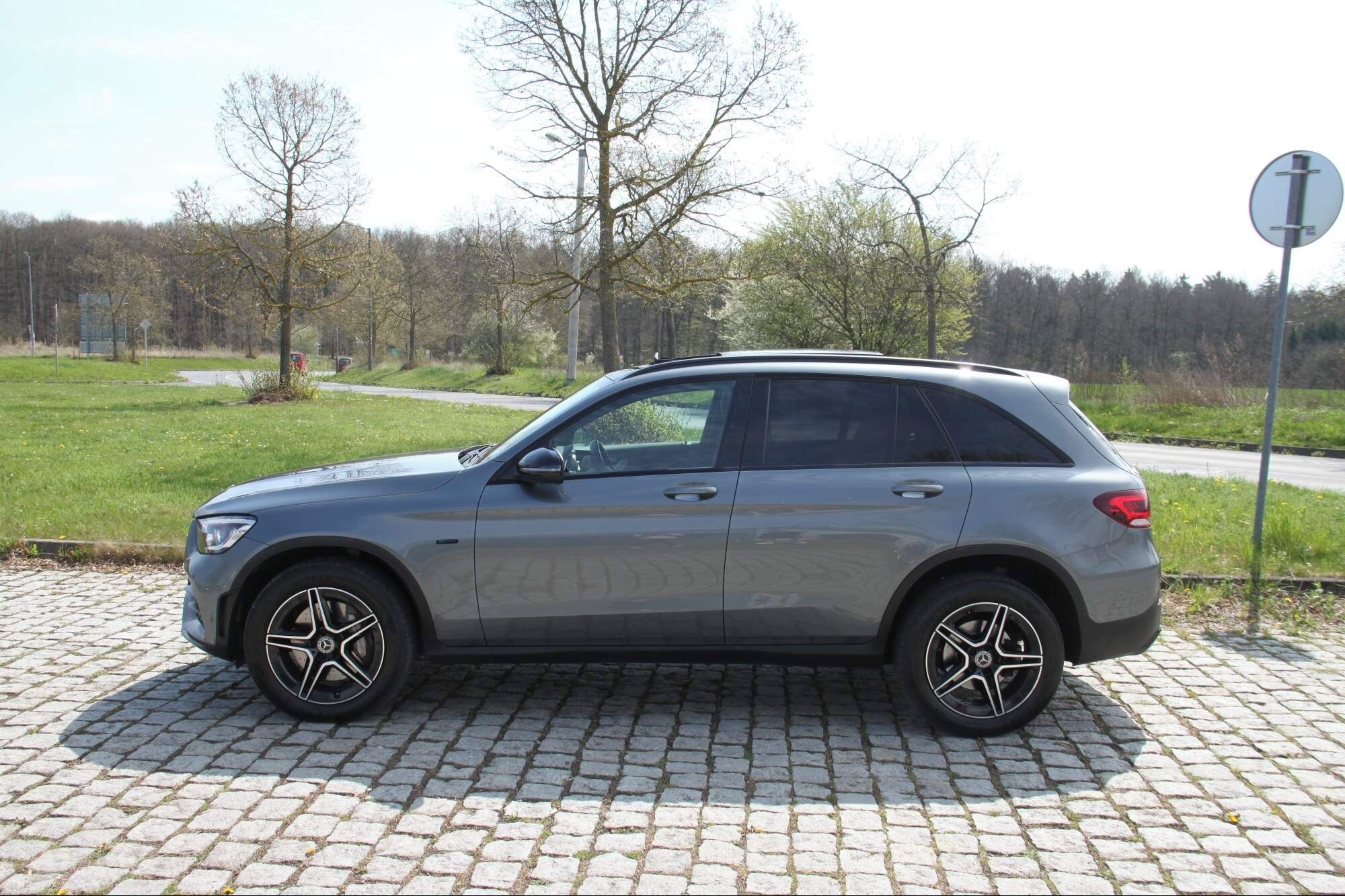 Mercedes-Benz GLC, GLC 300de_Face_AMGPaket - fotka 6