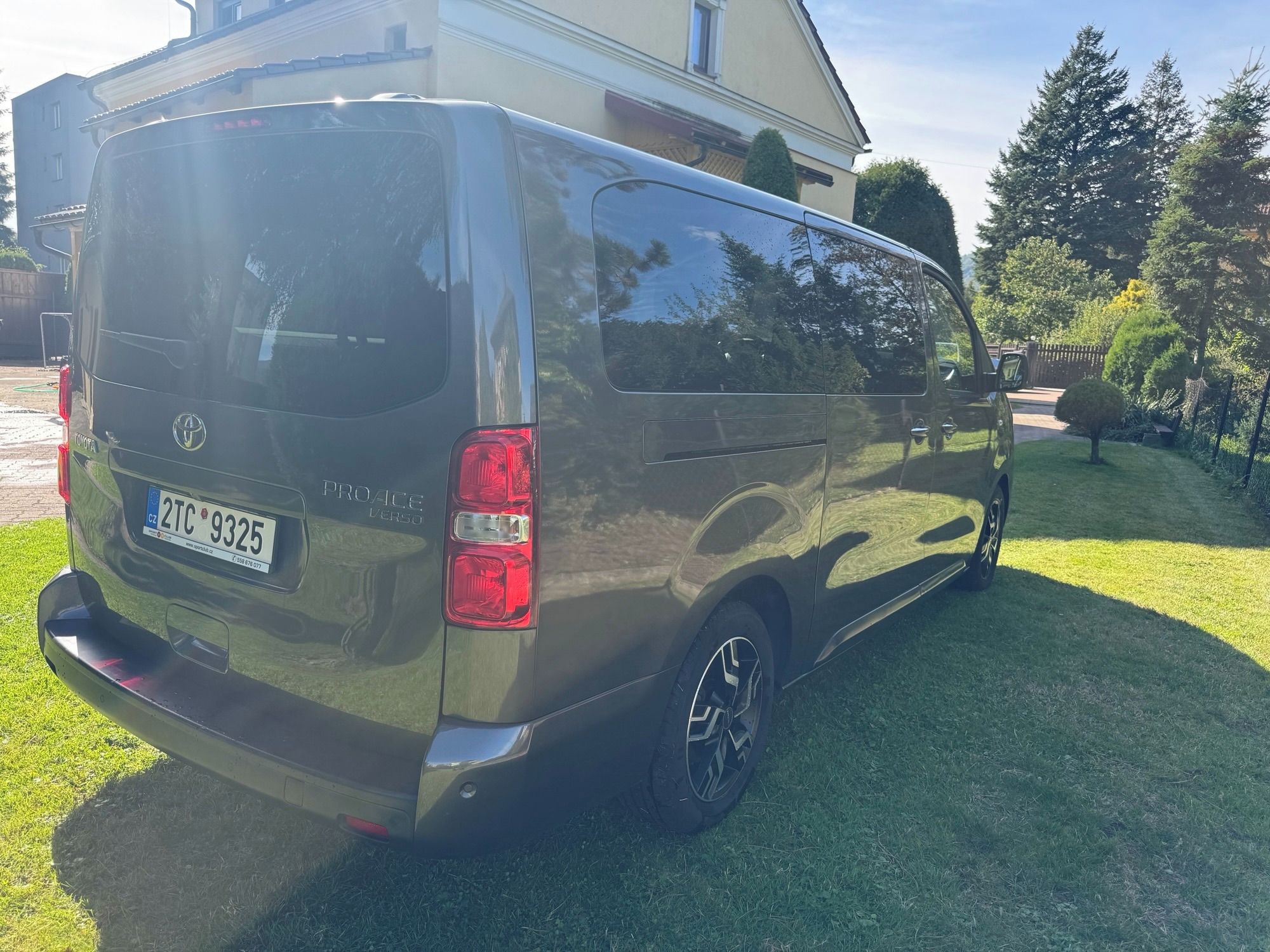 Toyota Proace Verso, 2.0 D, 177k, L2, 8 míst, 8AT - fotka 3