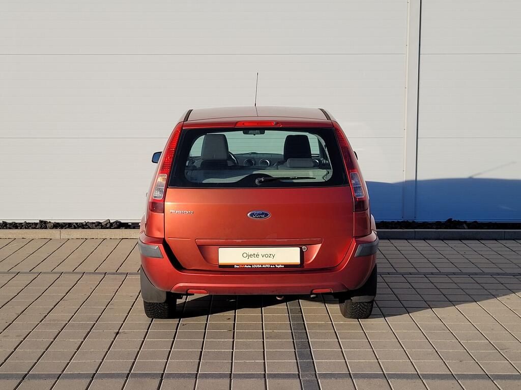 Ford Fusion, 1.4 i 59 kW - fotka 6