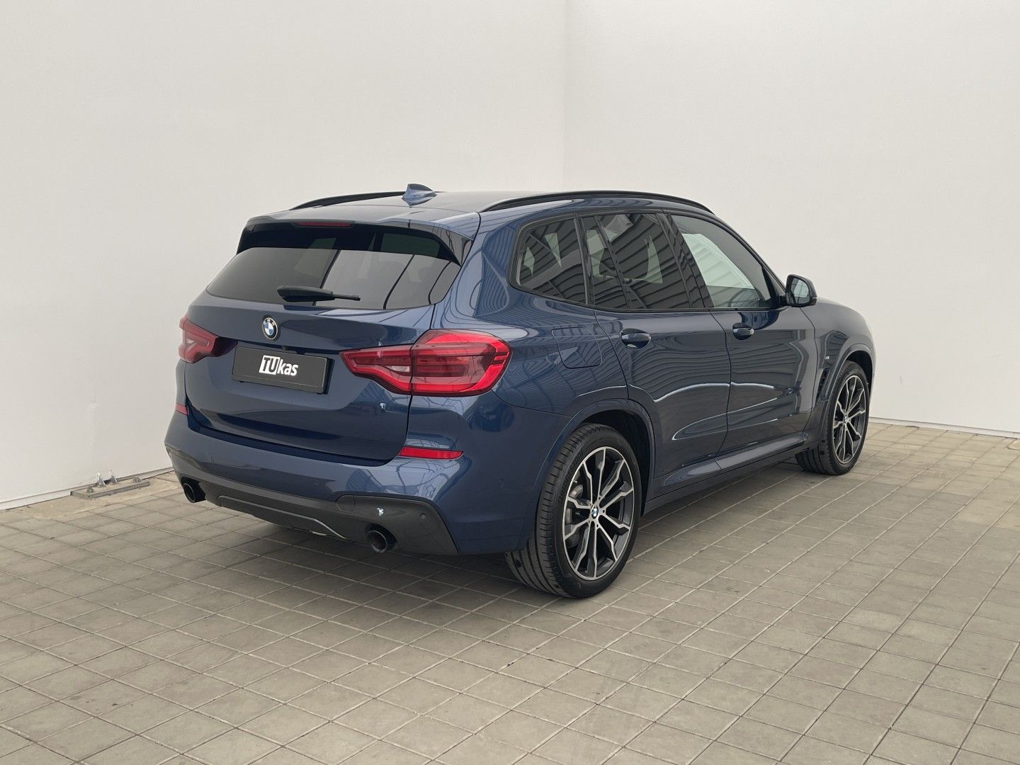 BMW X3, 2.0TDi 140kW 4x4  Mpaket - fotka 5