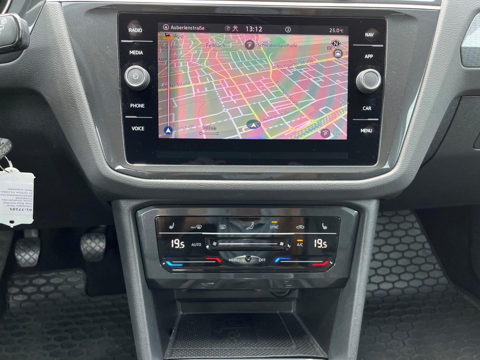 Volkswagen Tiguan, 2.0 TDI Life*360° kamera*Navi* - fotka 6