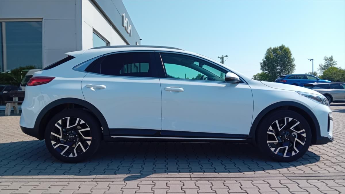 Kia XCee´d, 1,6 T-GDi GPF 7DCT EXCLUSIVE - fotka 5