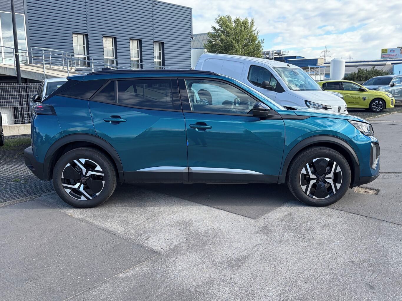 Peugeot 2008, ALLURE PureTech 100hp MAN6 - T - fotka 6