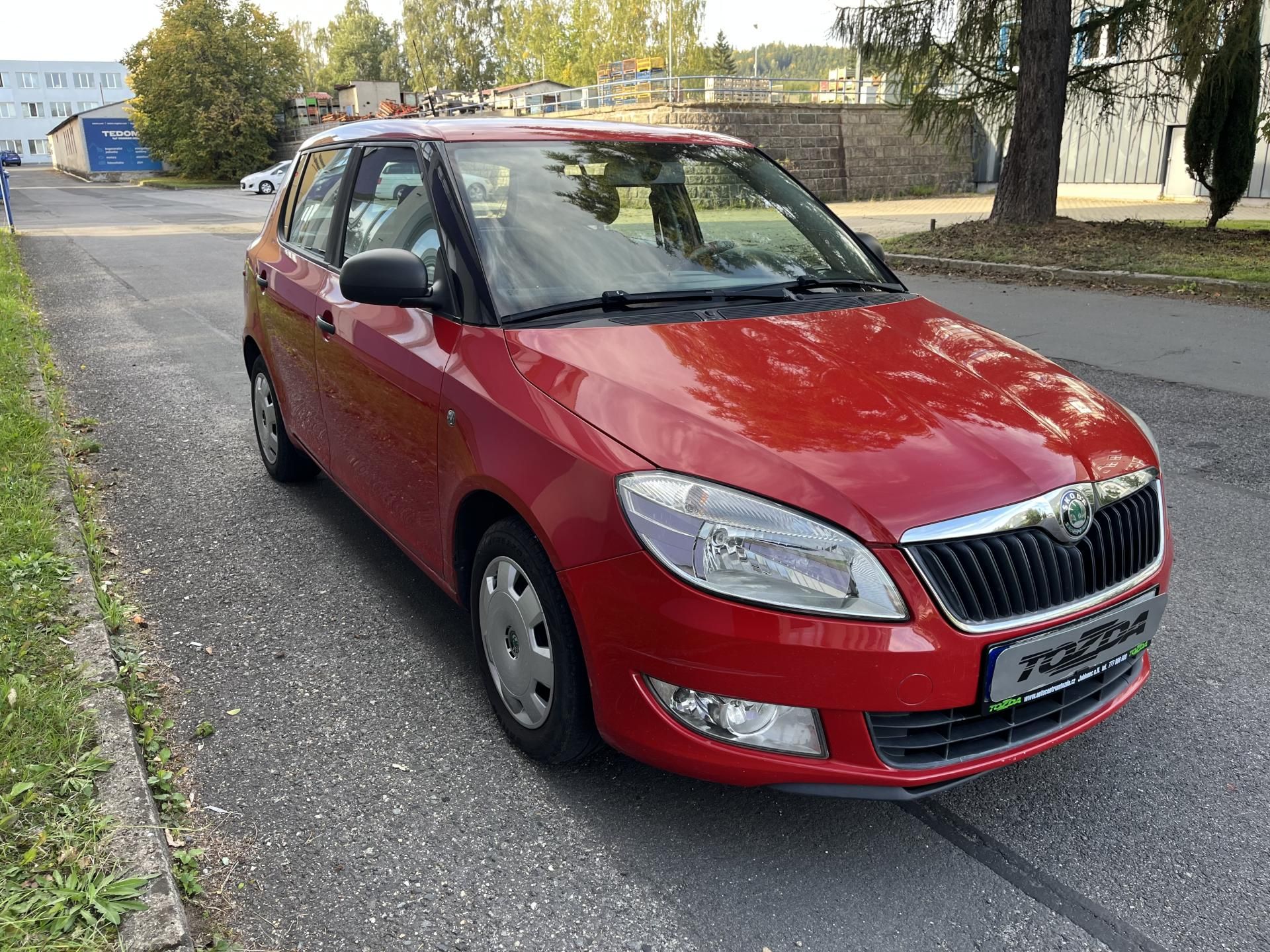 Škoda Fabia, 1,2 HTP + pneu zima - fotka 6