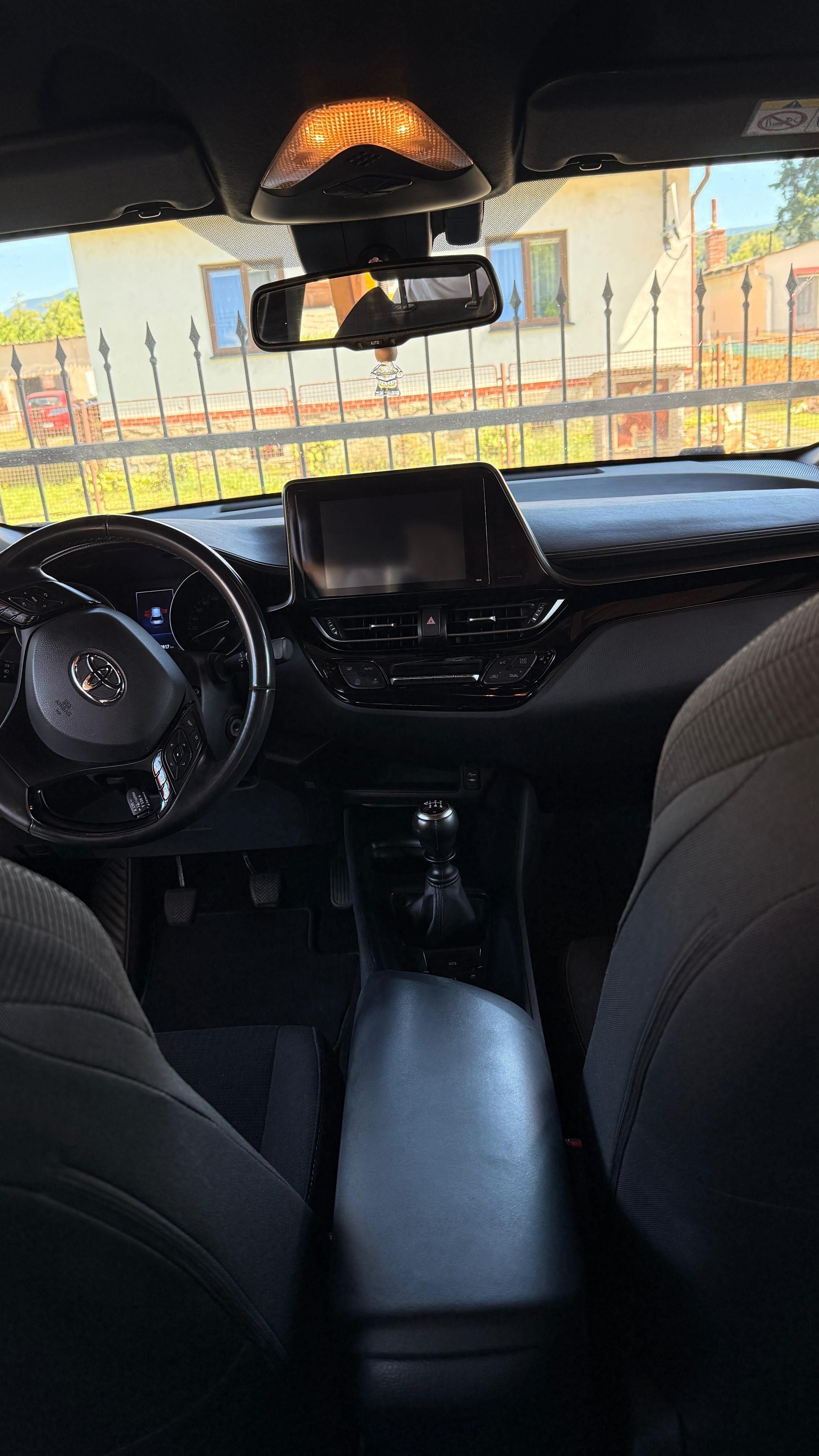 Toyota C-HR, 1,2 Turbo Active - fotka 4