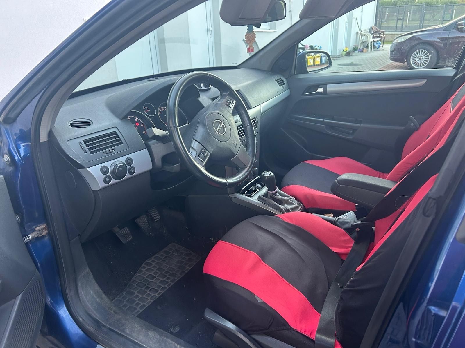Opel Astra, Opel Astra 1,9 Cdti 110kw - fotka 5