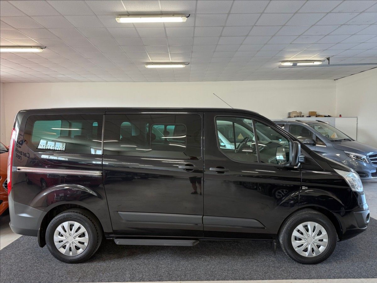 Ford Tourneo Custom, 2,2 9míst,92kW,po servisu - fotka 4