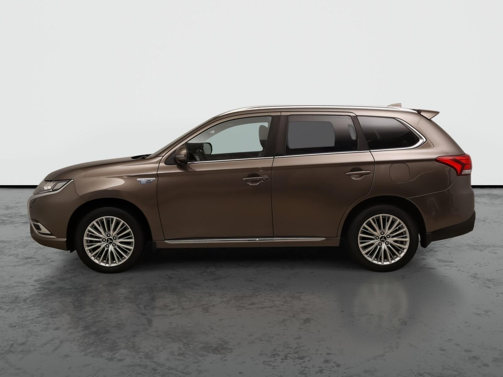 Mitsubishi Outlander, 2.4 PHEV, 4X4, Automat, Kůže - fotka 3