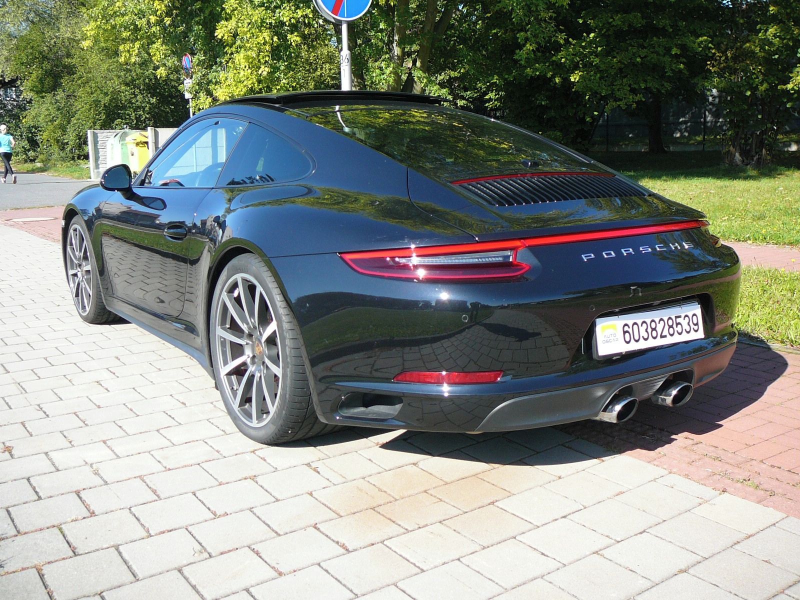Porsche 911, CARRERA  4S 60TKM - fotka 4