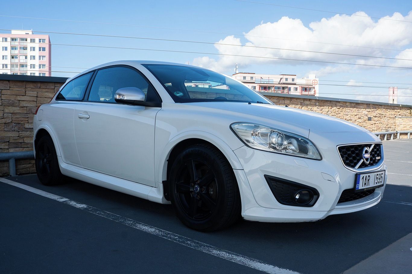 Volvo C30, 1.6 D2 R-Design – XENON, NAVI - fotka 4