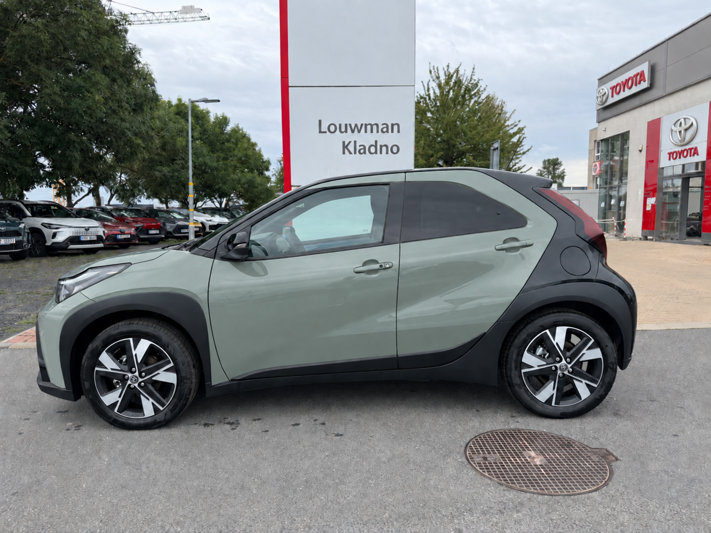 Toyota Aygo, 1.5HEV Style Smart - fotka 4