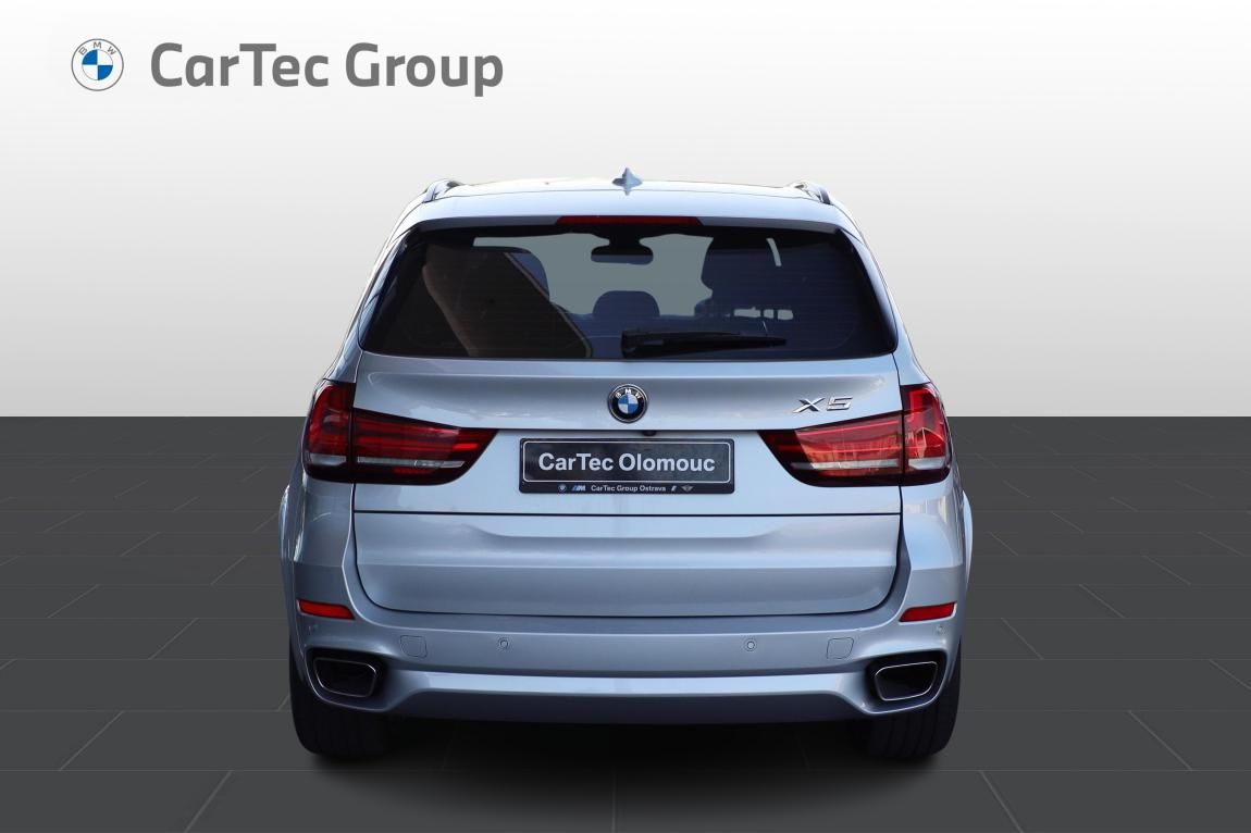 BMW X5, xDrive30d - fotka 5