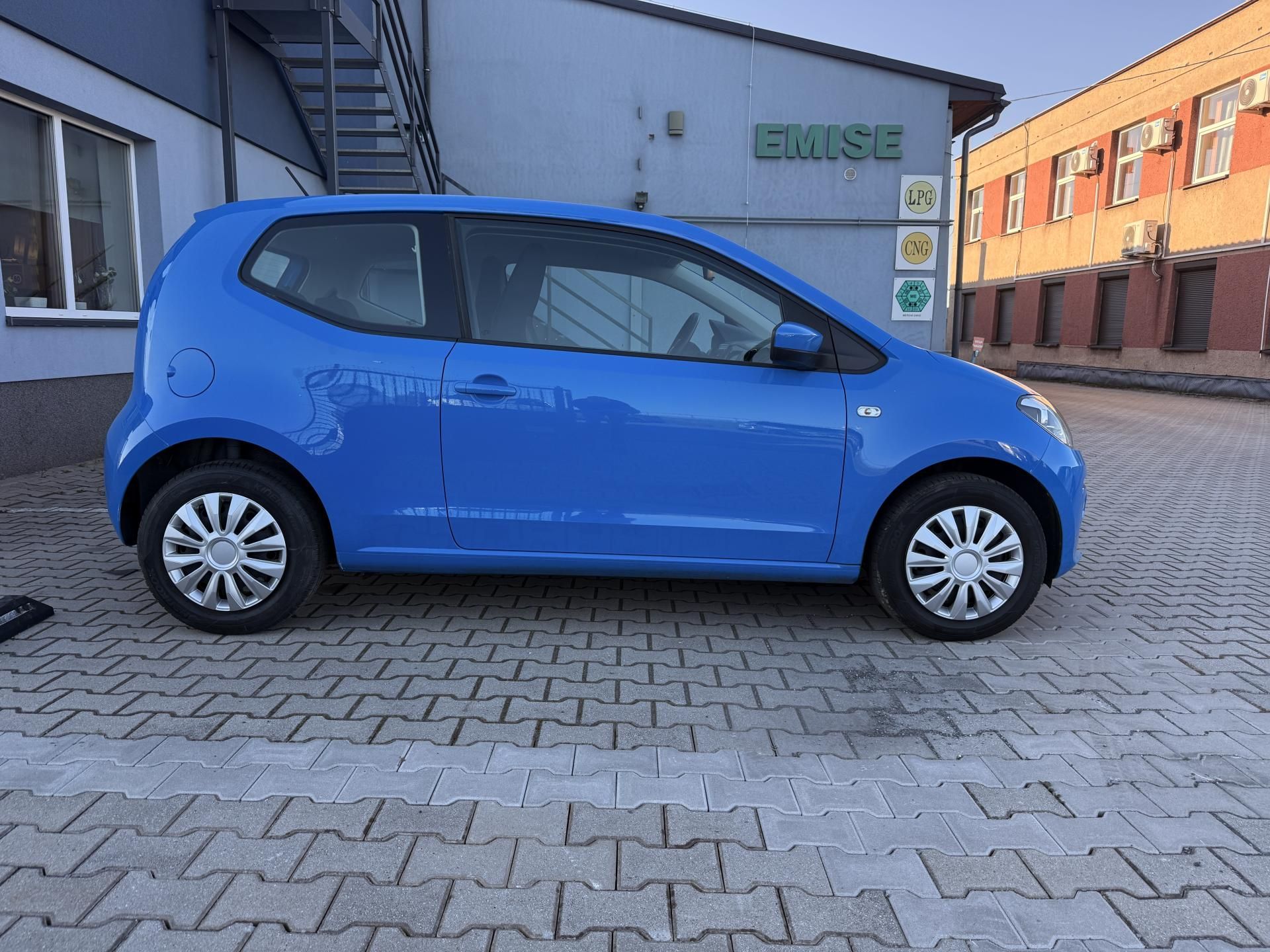 Volkswagen Up!, UP 1.0 Mpi Klima - fotka 4