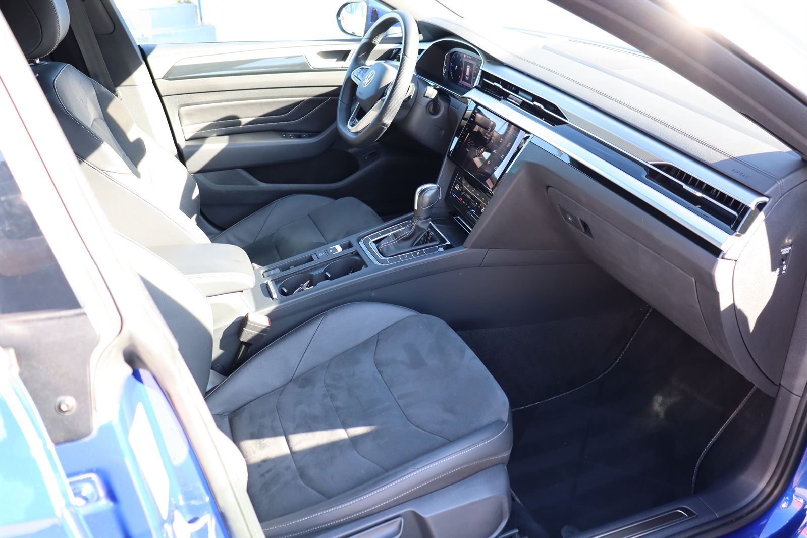 Volkswagen Arteon, 2.0 TDI BMT DSG ShBrake - fotka 4