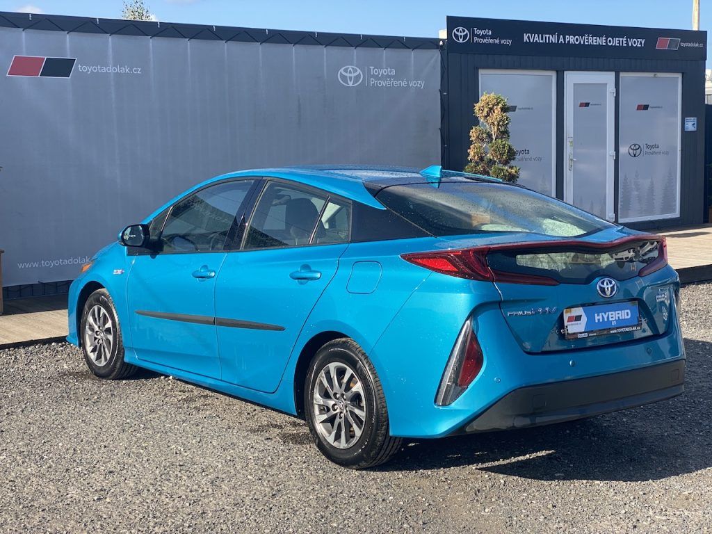 Toyota Prius, 1.8Plug-in, ČR, Executive, DPH - fotka 5