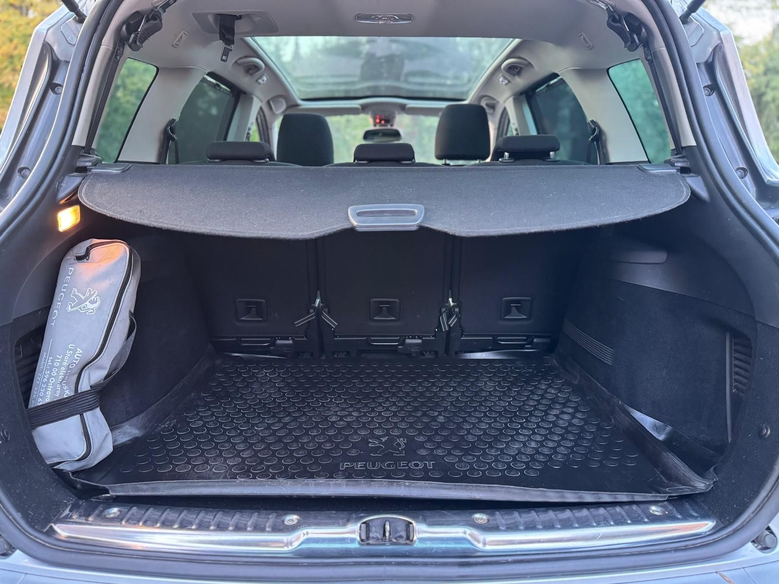 Peugeot 308, 1.6i 1.MAJITEL ČR GARÁŽOVÁNO - fotka 6