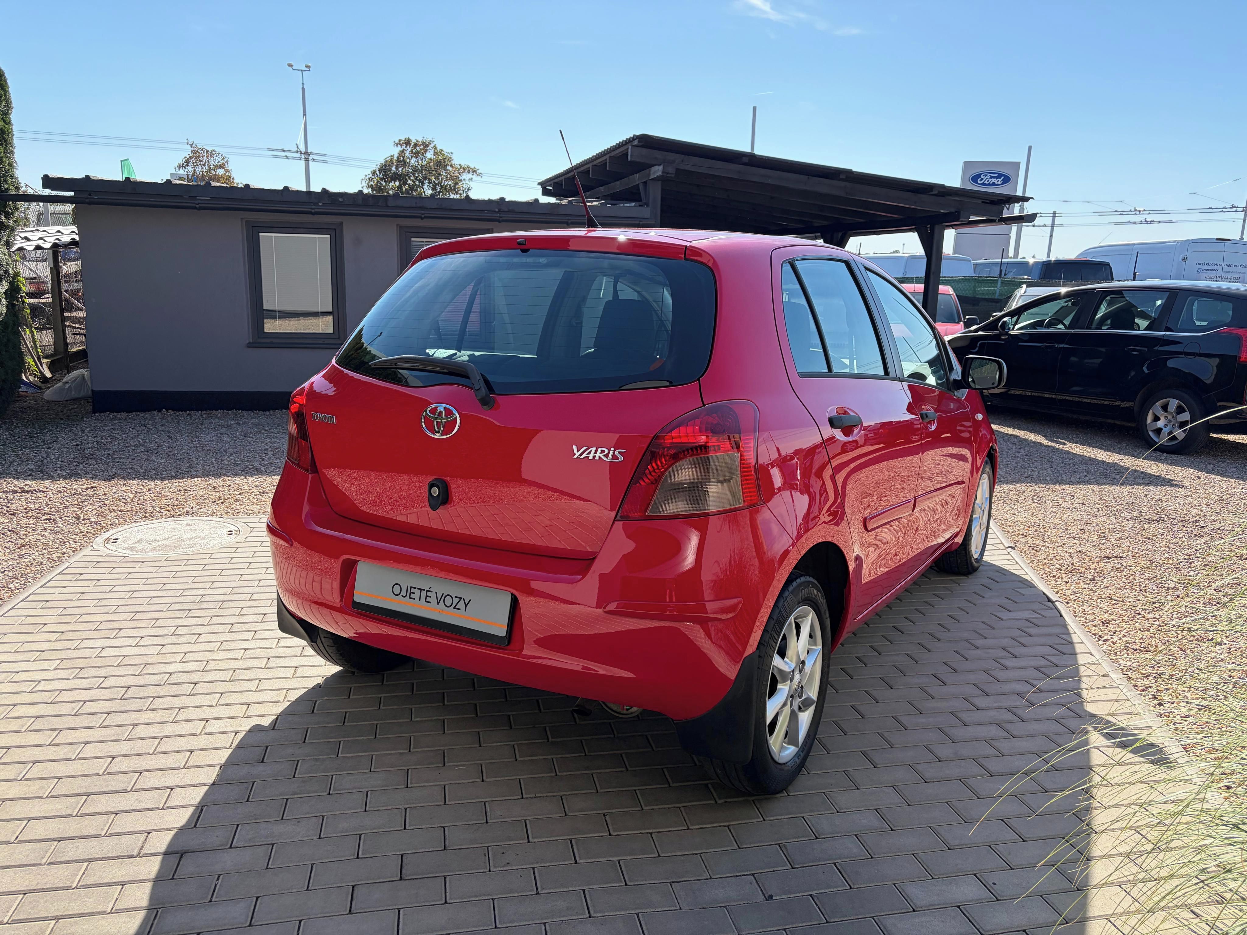 Toyota Yaris, 1.3 VVT-I 64KW, Servisní kniha - fotka 4