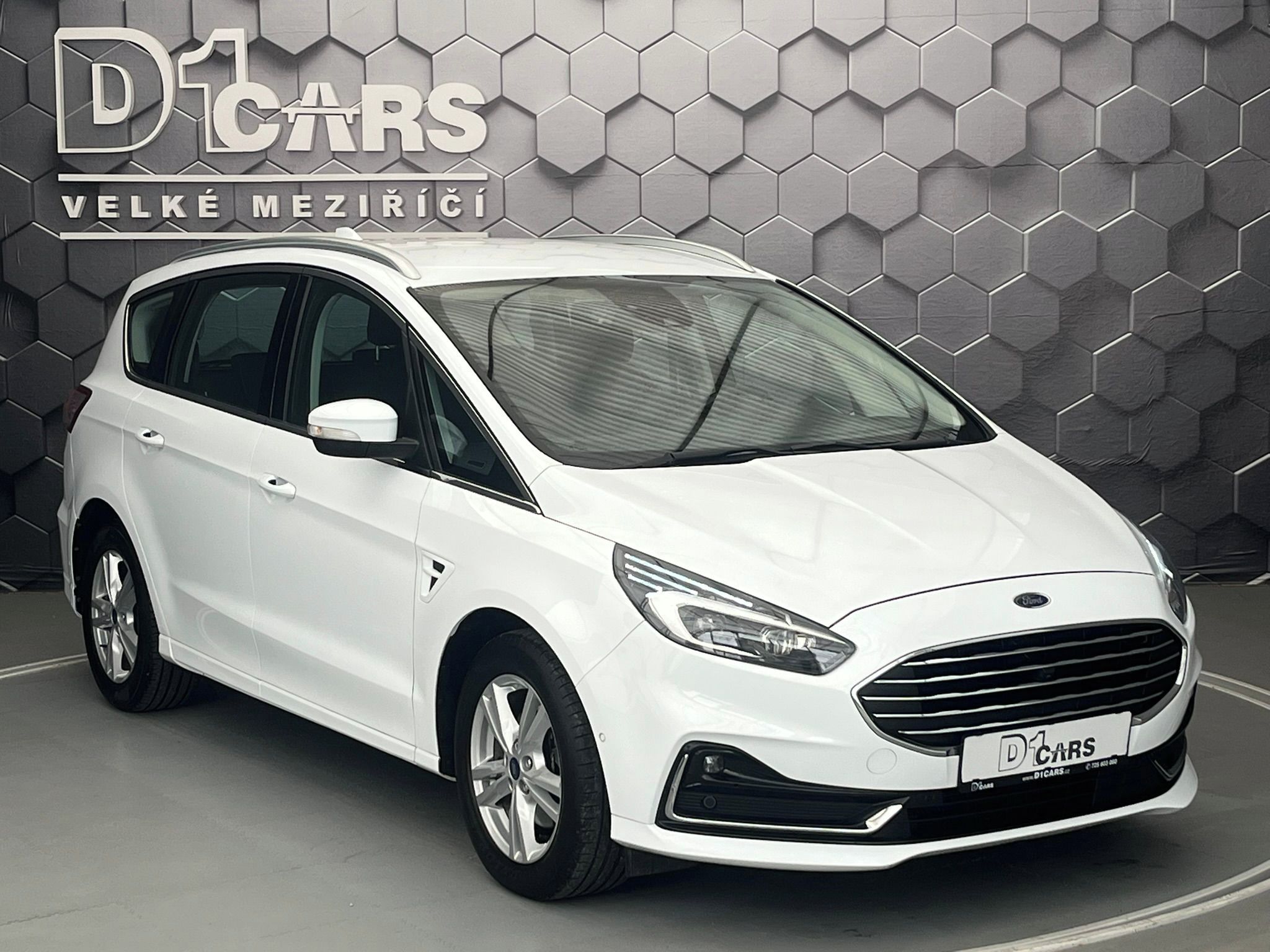 Ford S-MAX, 2.0 EB Titanium LED manuál - fotka 6