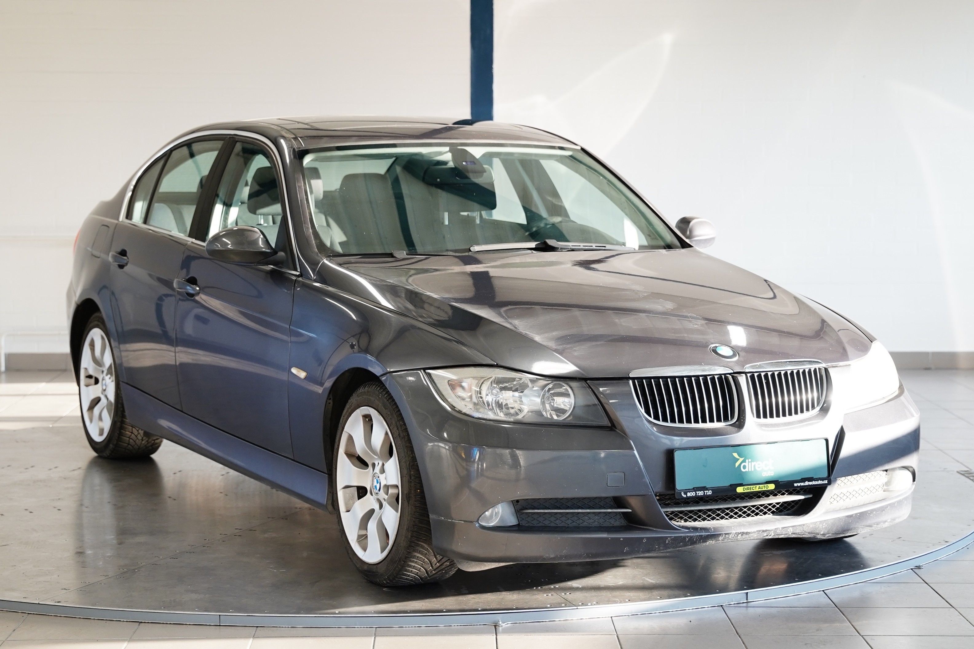 BMW Řada 3, 330d 155kW - fotka 3