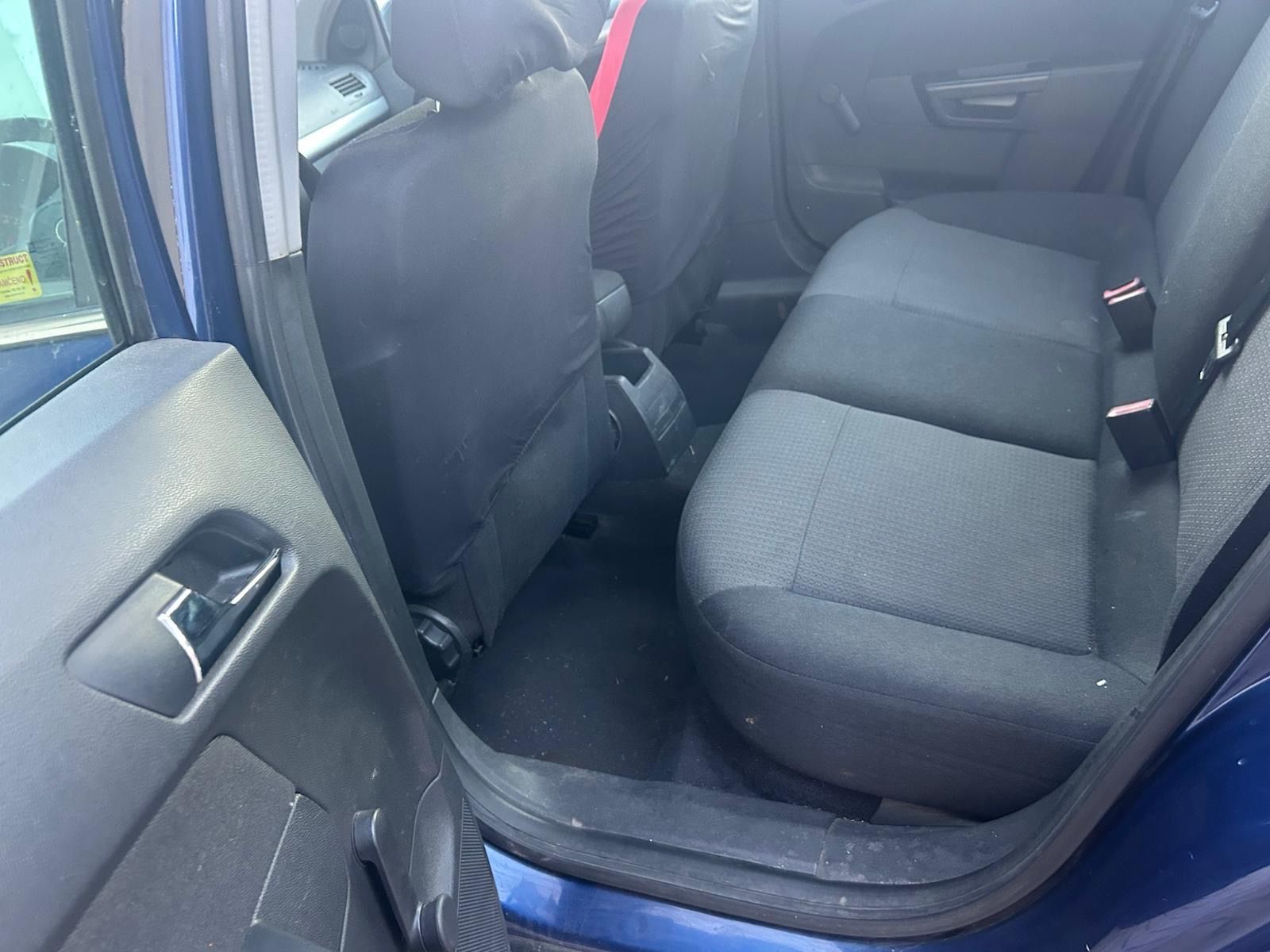 Opel Astra, Opel Astra 1,9 Cdti 110kw - fotka 4