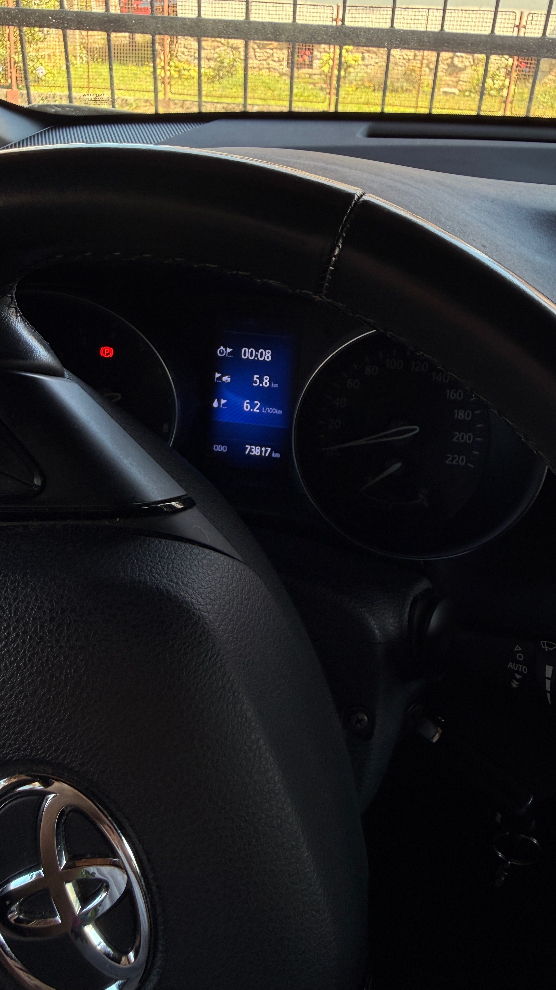 Toyota C-HR, 1,2 Turbo Active - fotka 5